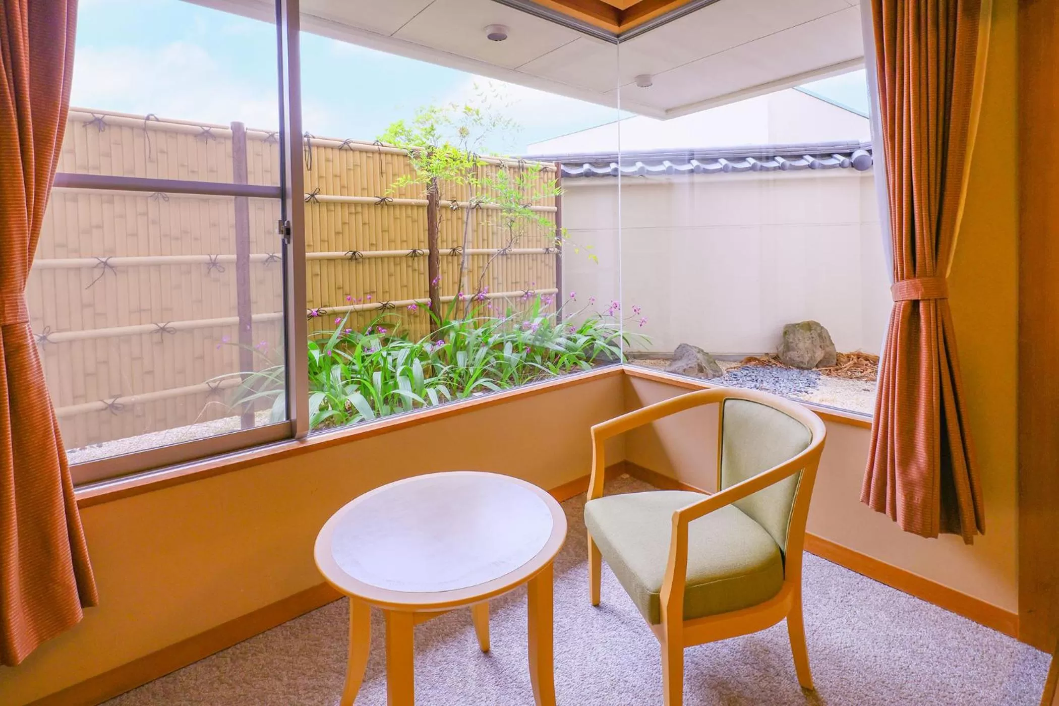 Photo of the whole room in TAOYA Akiu