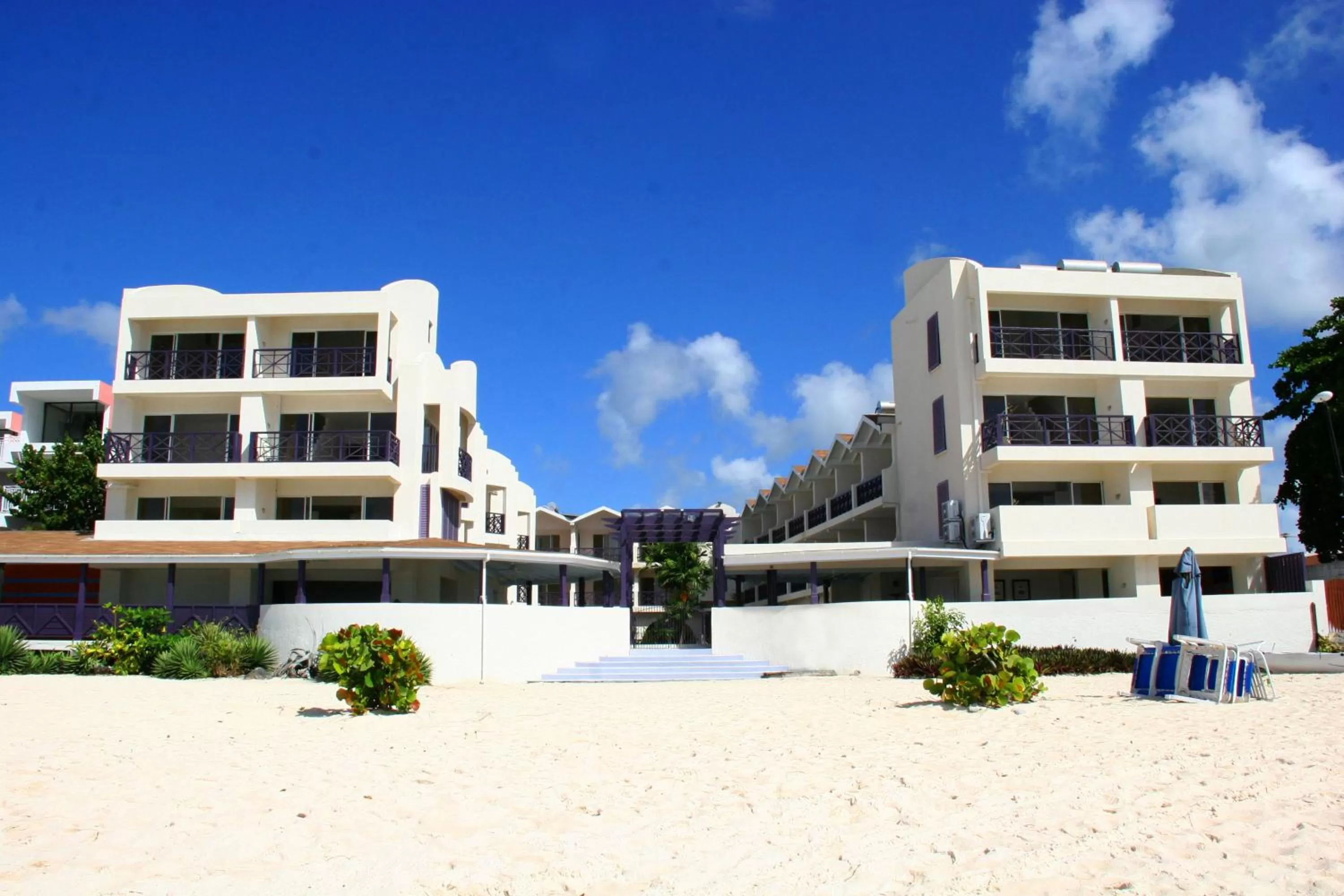 Balcony/Terrace, Property Building in Infinity on the Beach