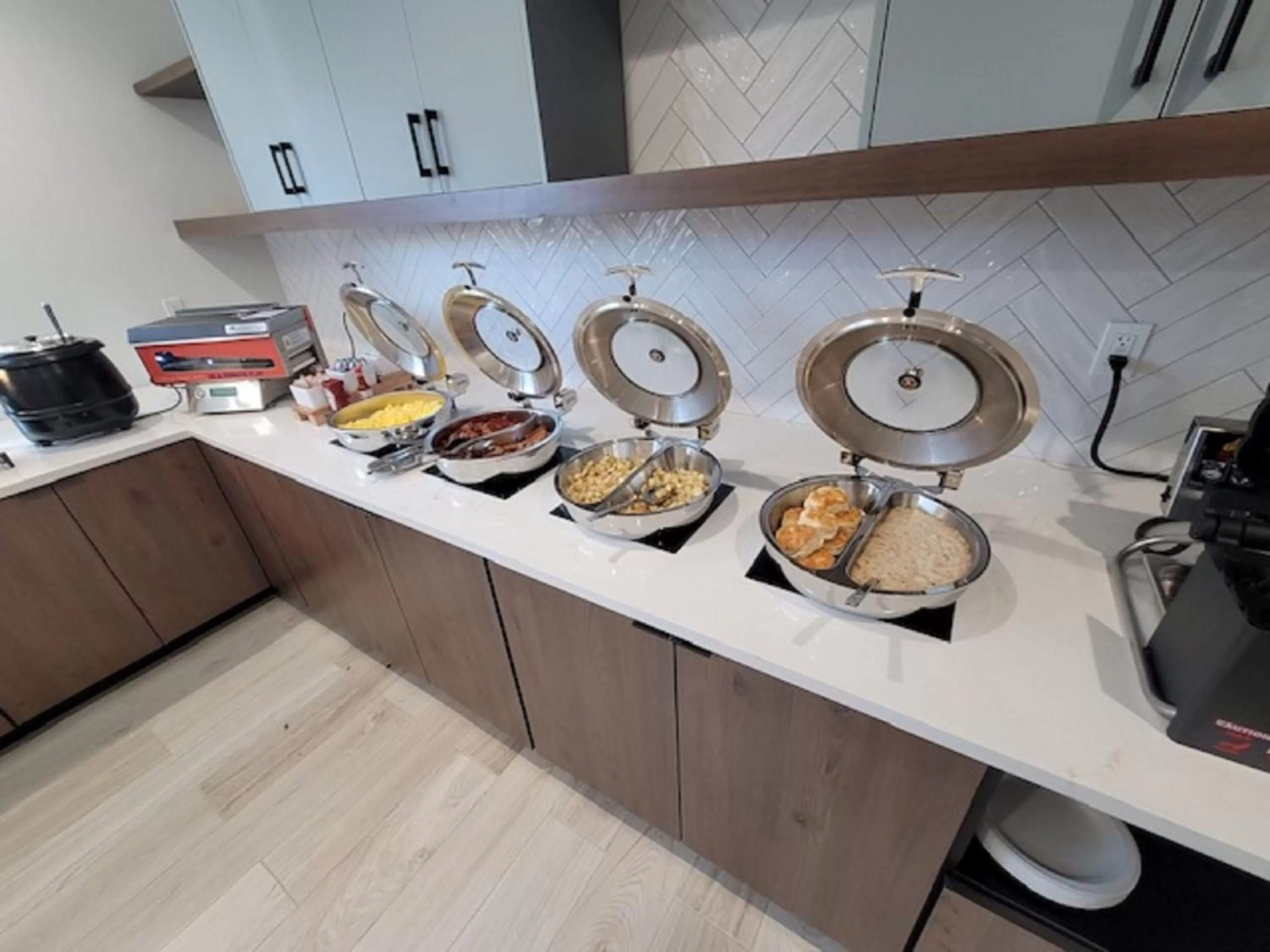 Breakfast in Holiday Inn Express Federal Way - Seattle South, an IHG Hotel