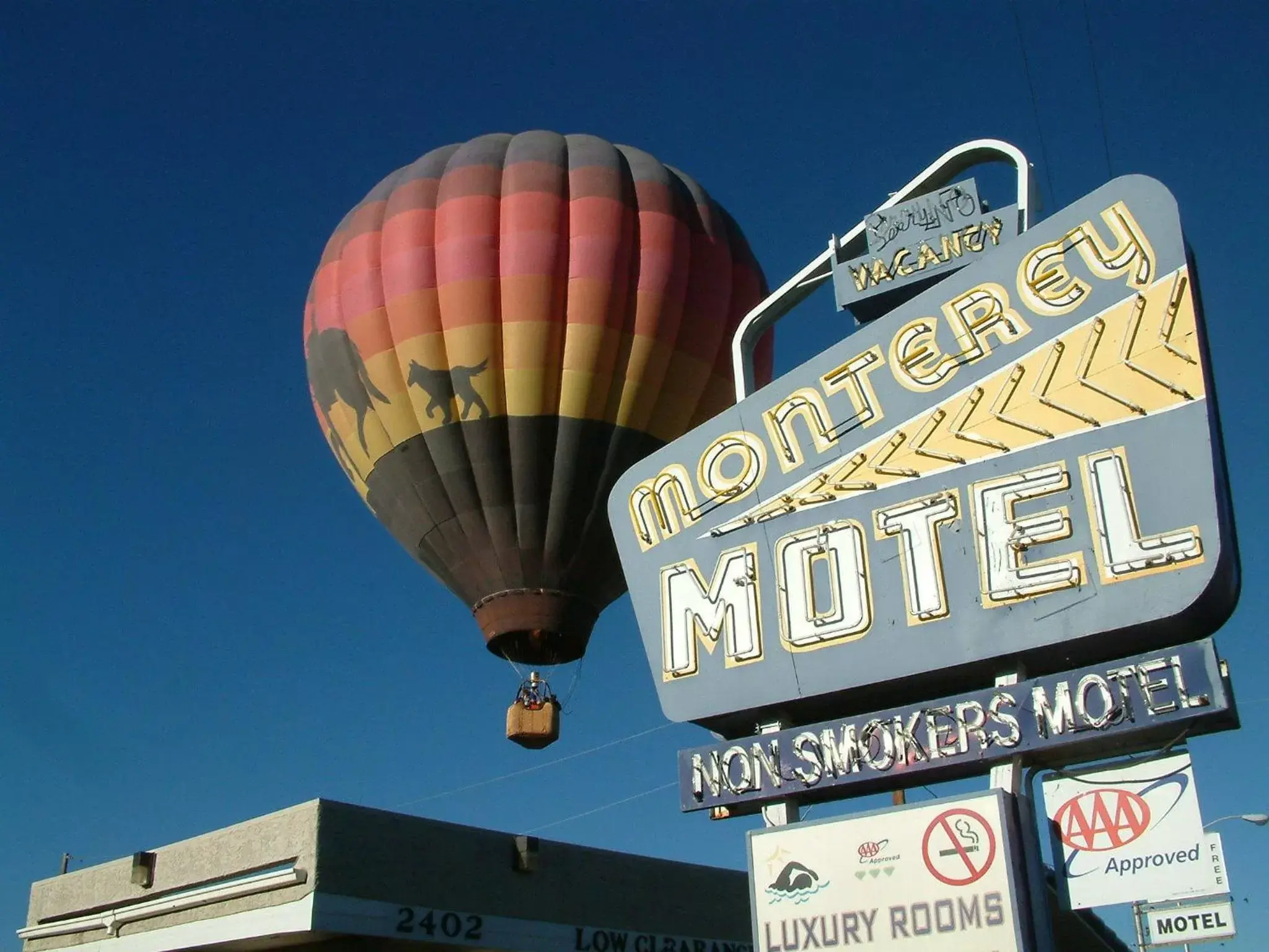 Facade/entrance in The Monterey Motel