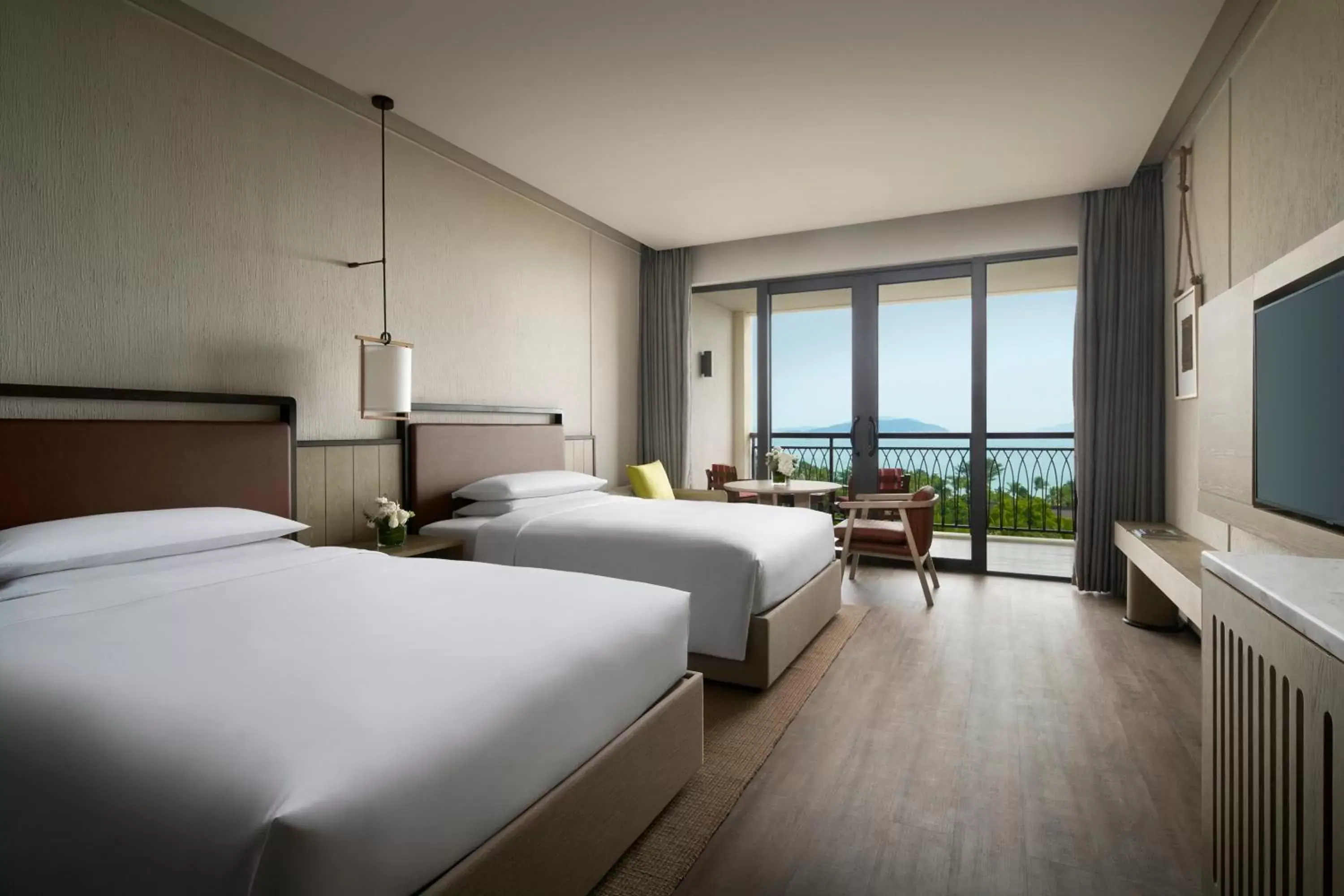 Bed in Sanya Marriott Yalong Bay Resort & Spa