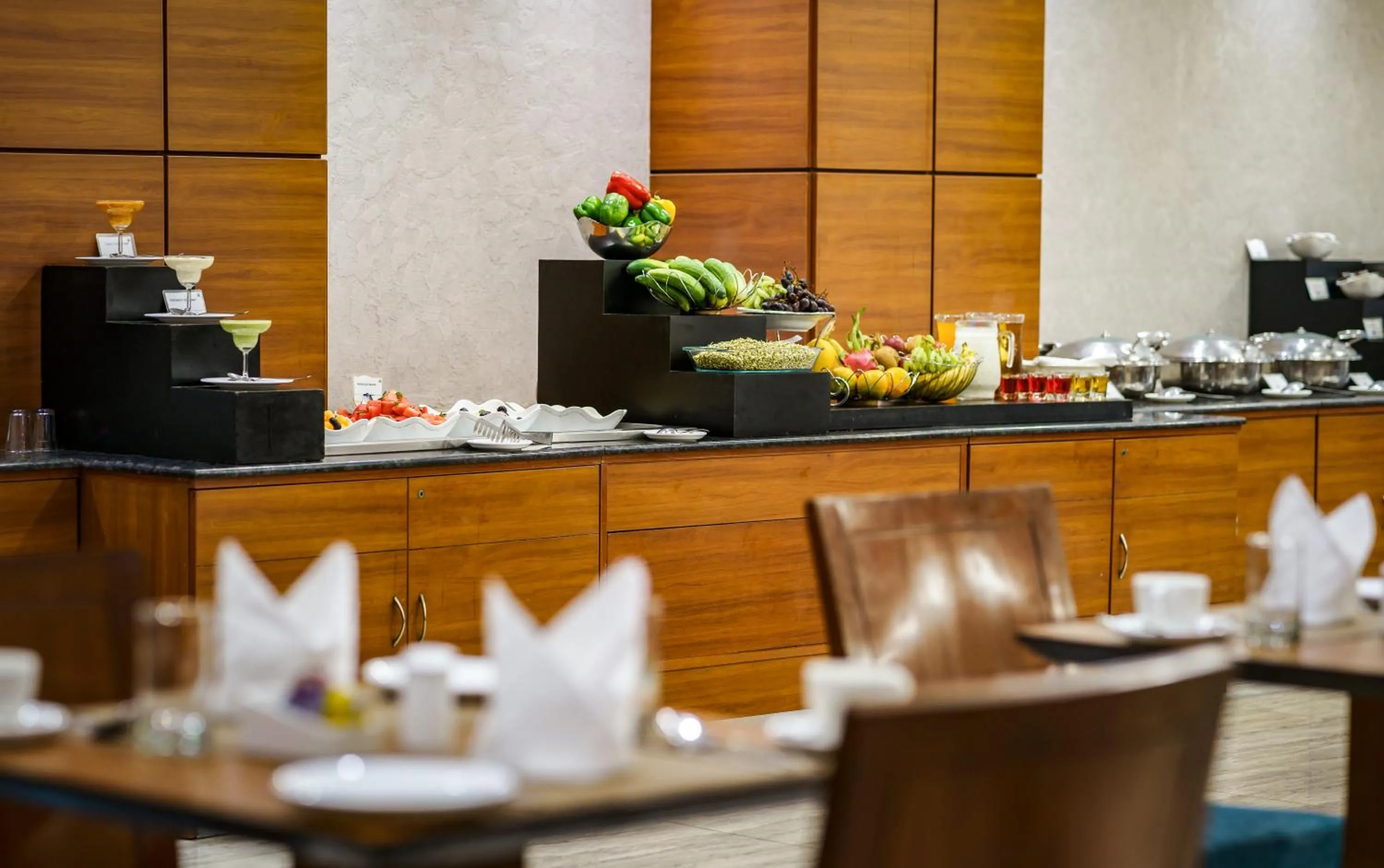 Restaurant/places to eat in Caspia Hotel New Delhi
