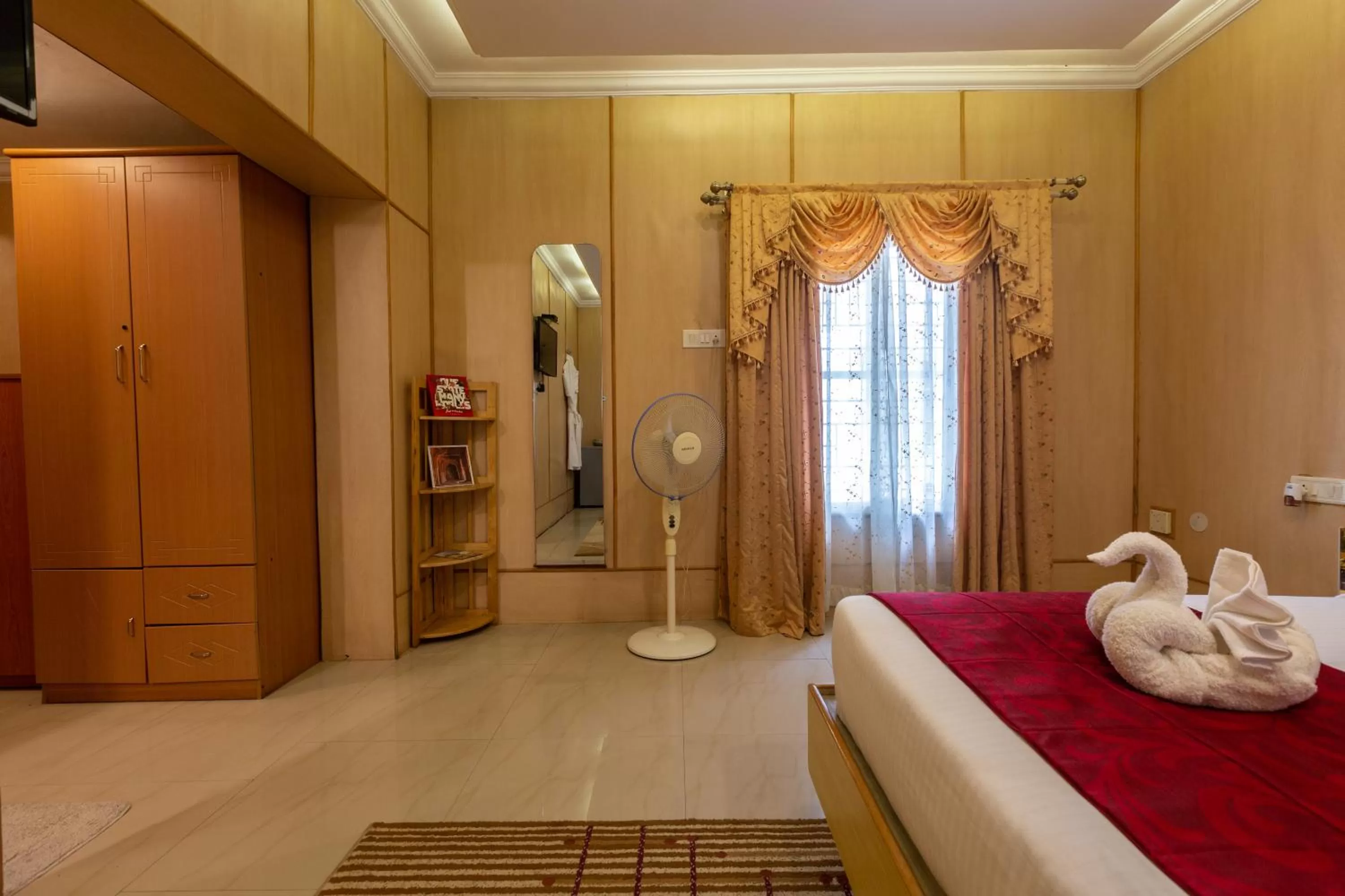 Bed in KSTDC Hotel Mayura Bhuvaneshwari Kamalapur