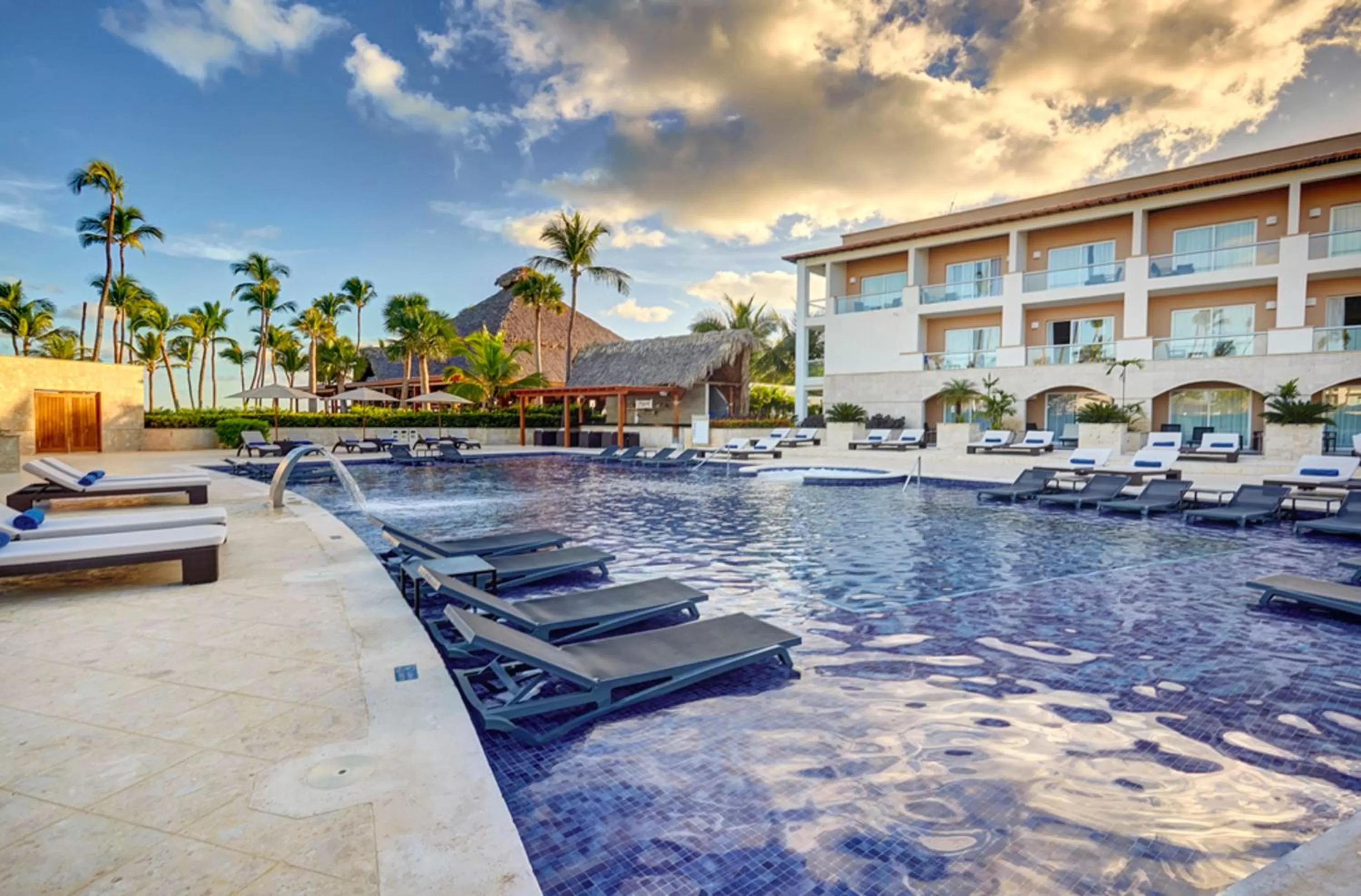 Swimming pool in Royalton Hideaway Punta Cana, An Autograph Collection All-Inclusive Resort & Casino - Adults Only