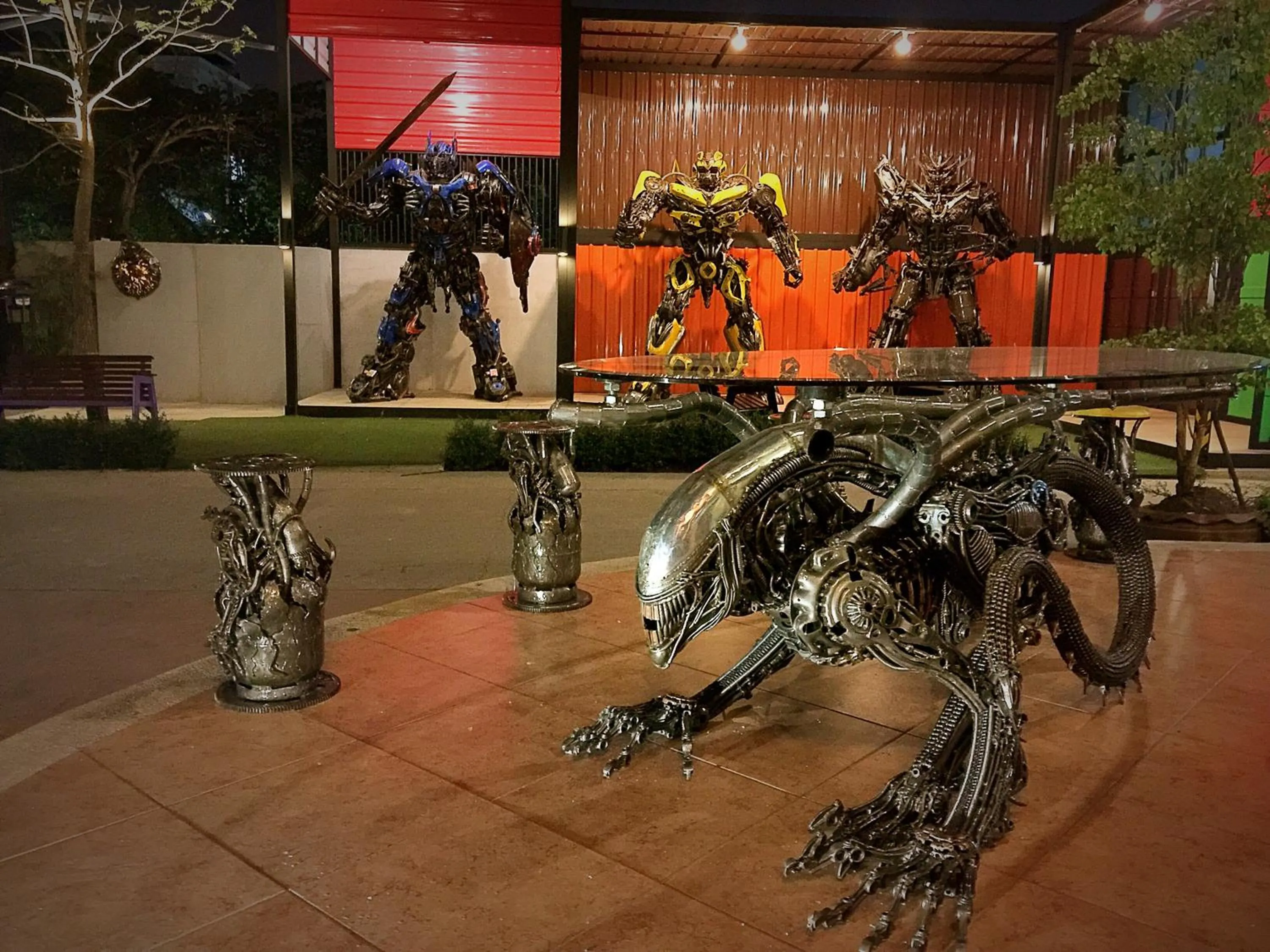 Decorative detail in Suvarnabhumi Suite Hotel