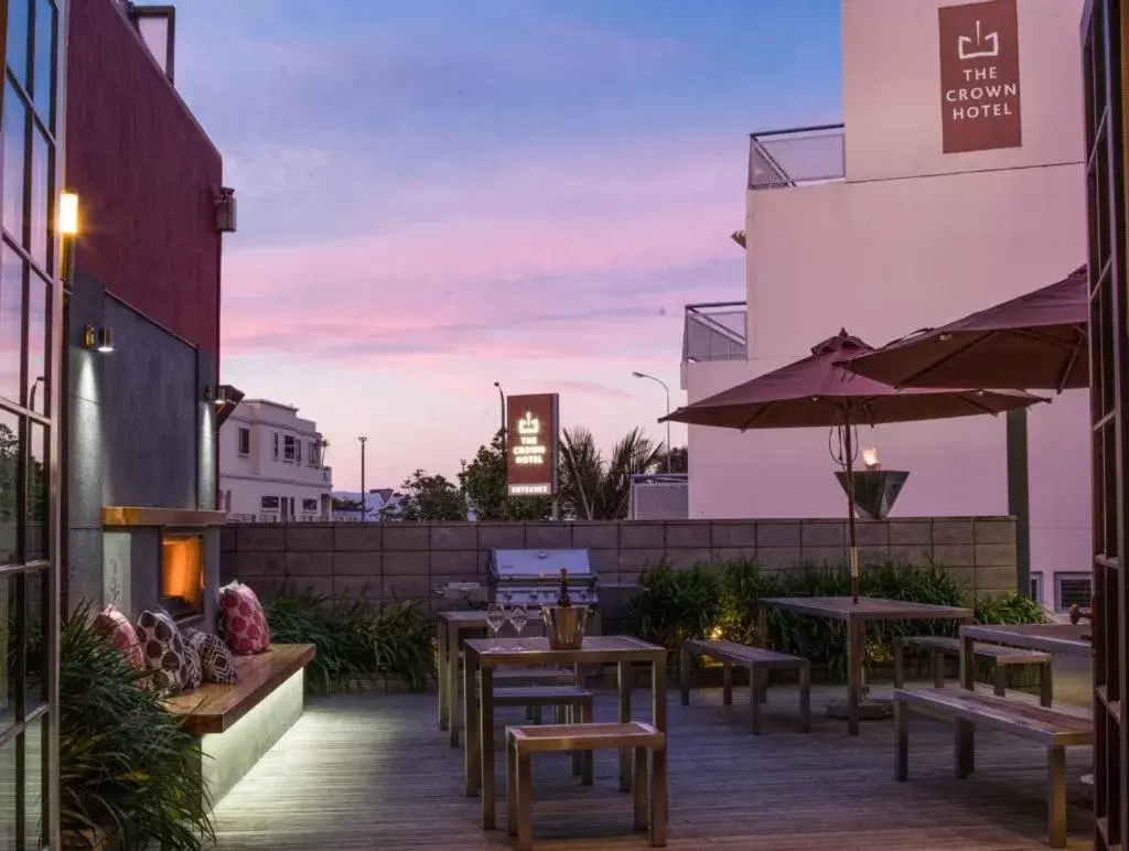 The Crown Hotel The Crown Hotel