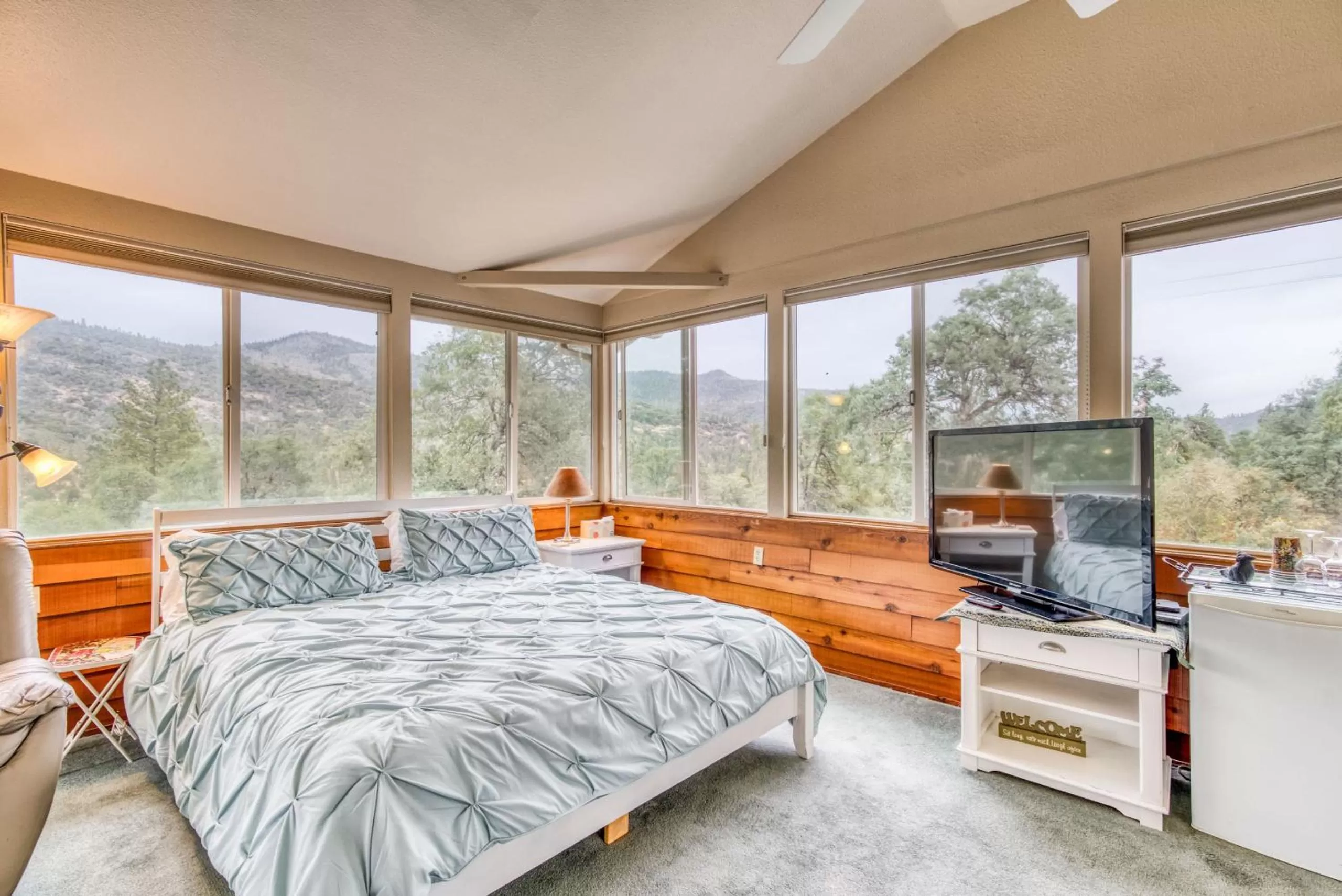 Standard Quadruple Room in A Bed of Roses