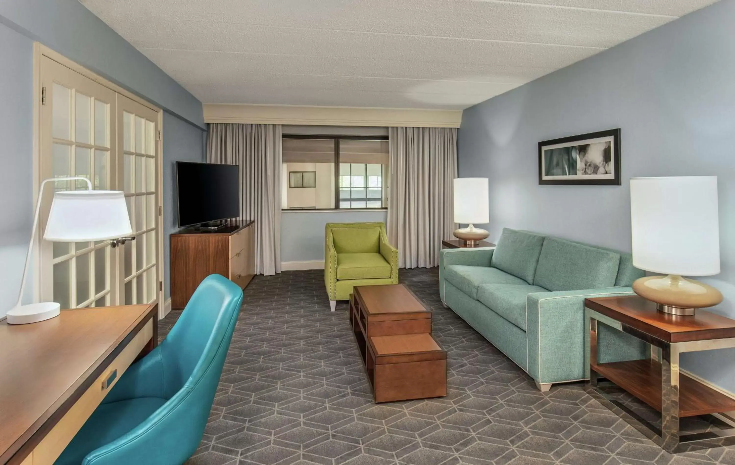 Bedroom, Seating Area in DoubleTree by Hilton Columbia