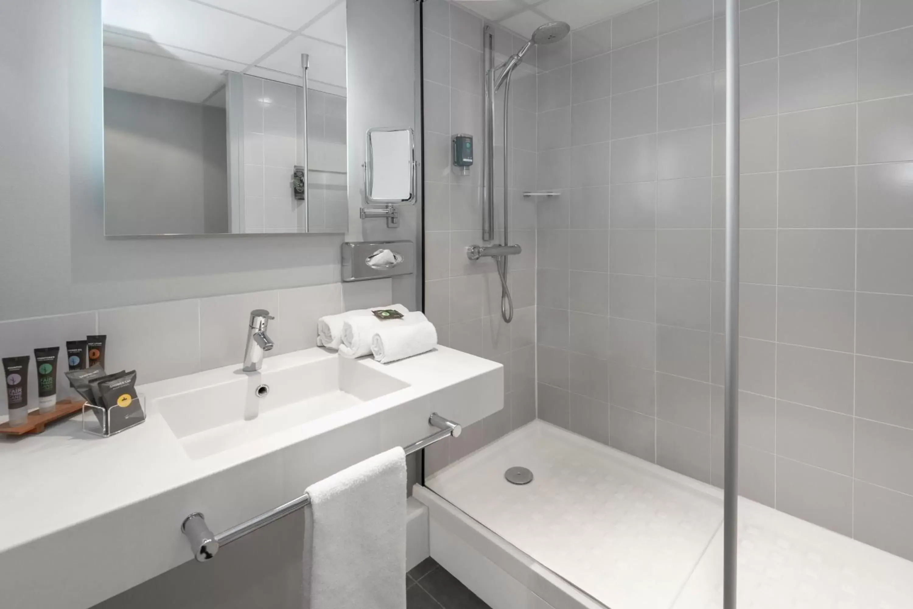 Shower, Bathroom in Novotel Blois Centre Val De Loire