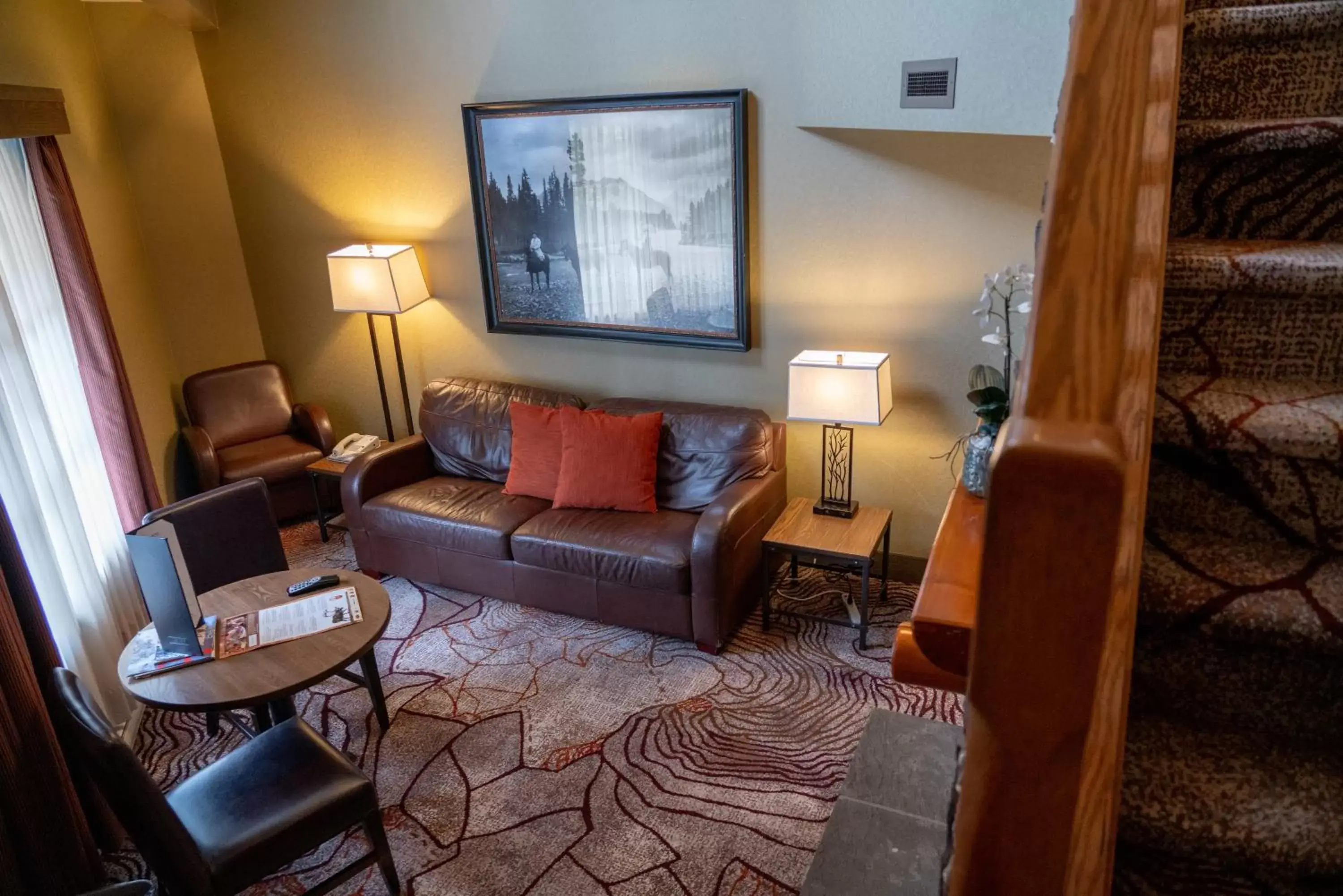 Living room, Seating Area in Banff Caribou Lodge and Spa