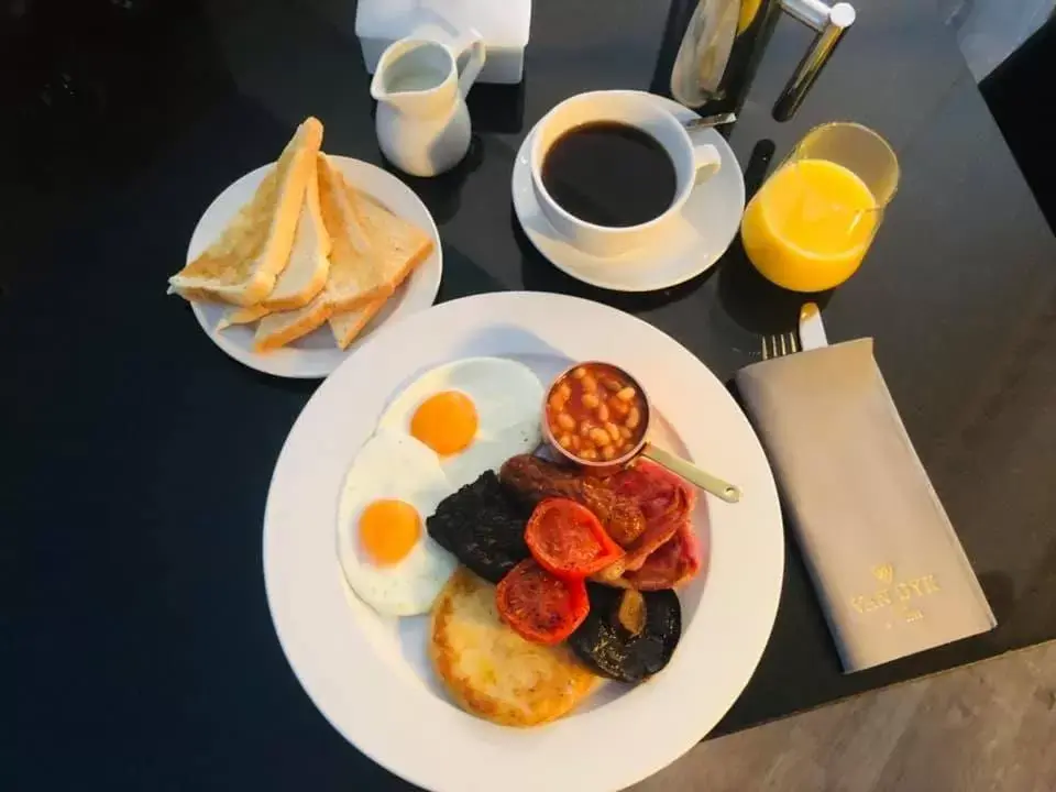 Breakfast in Van Dyk by Wildes