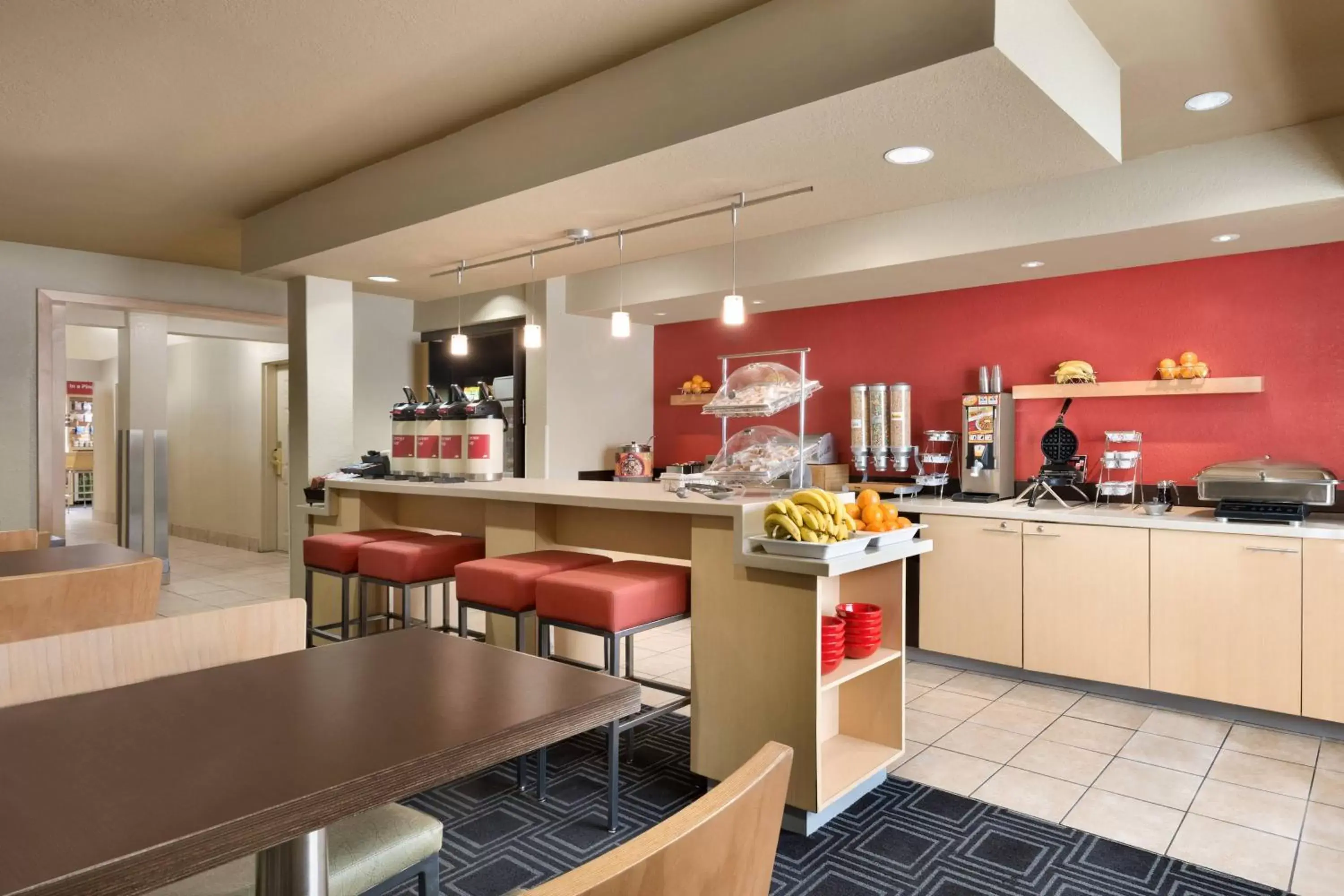 Breakfast, Restaurant/Places to Eat in TownePlace Suites Fort Lauderdale West