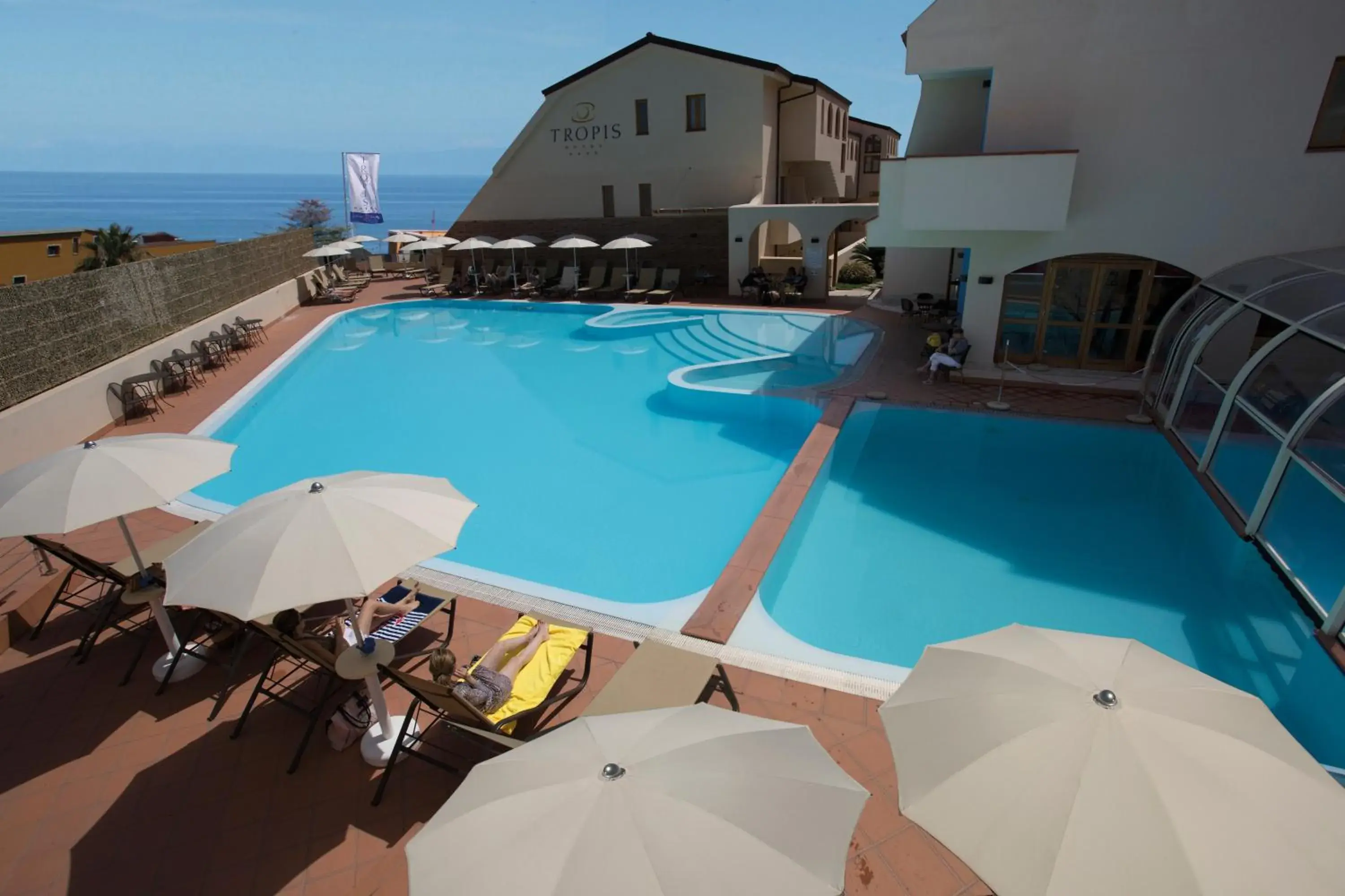 Swimming Pool in Hotel Tropis