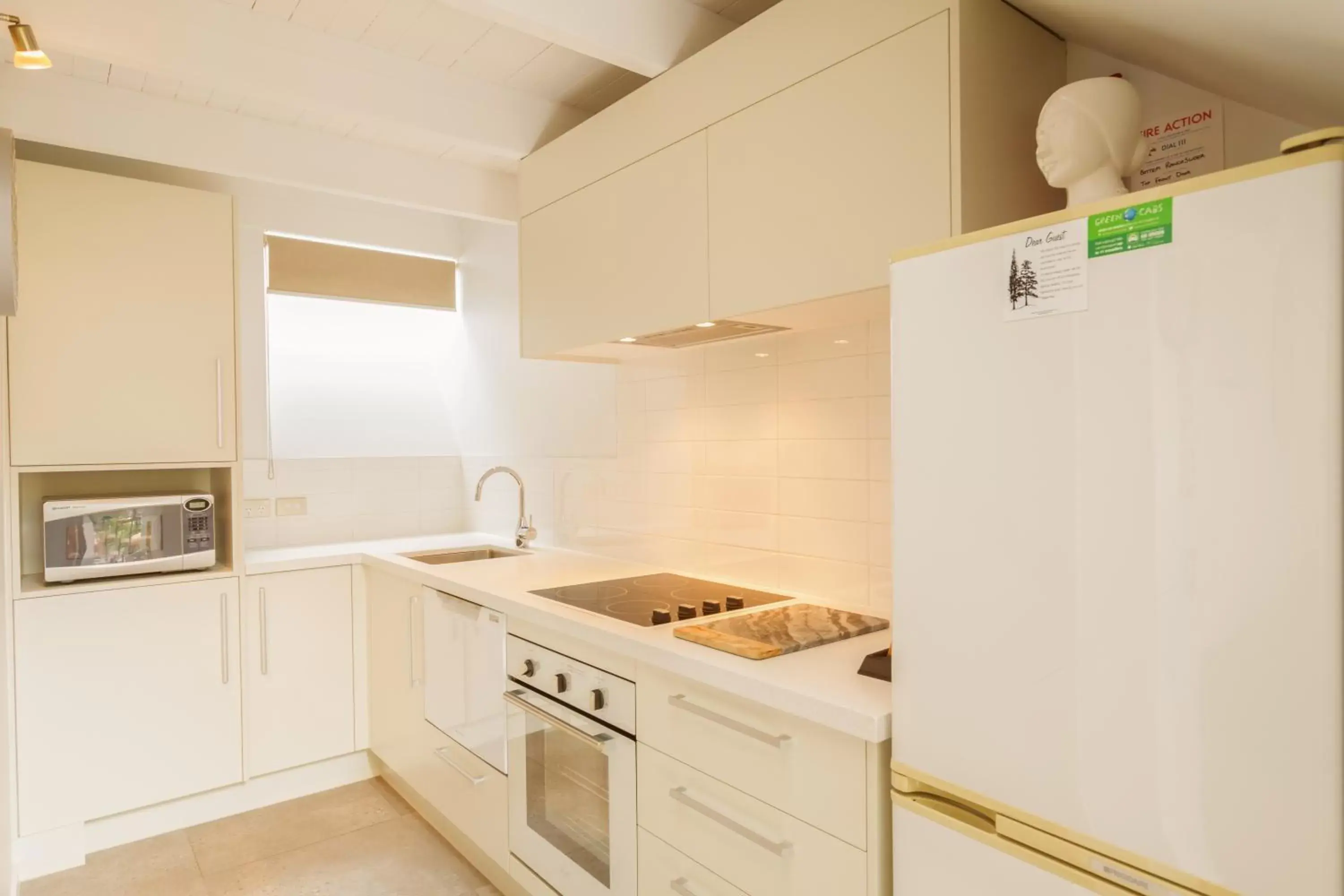 Kitchen or kitchenette, Kitchen/Kitchenette in Cranbury Court Apartments