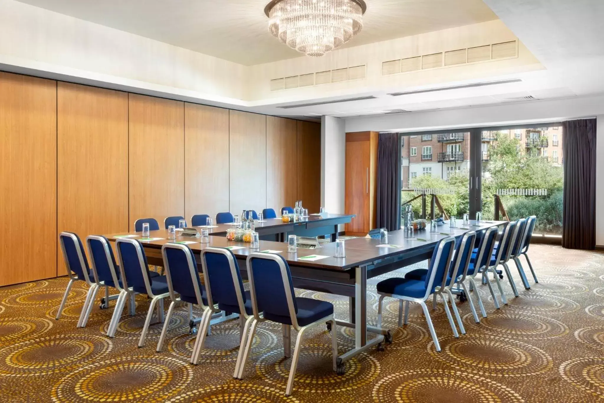 Meeting/conference room in Holiday Inn London Brentford Lock, an IHG Hotel