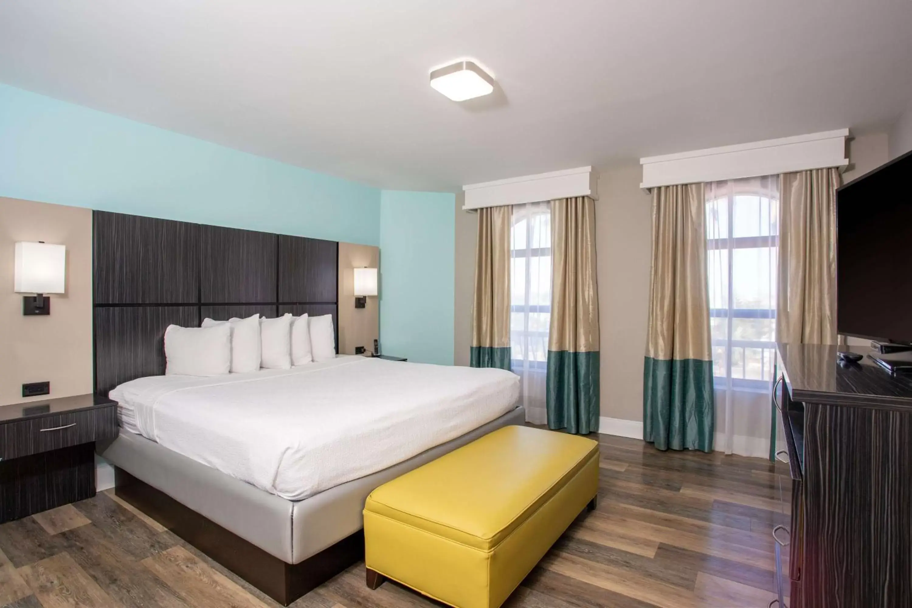 Photo of the whole room, Bed in Best Western St. Augustine Beach Inn