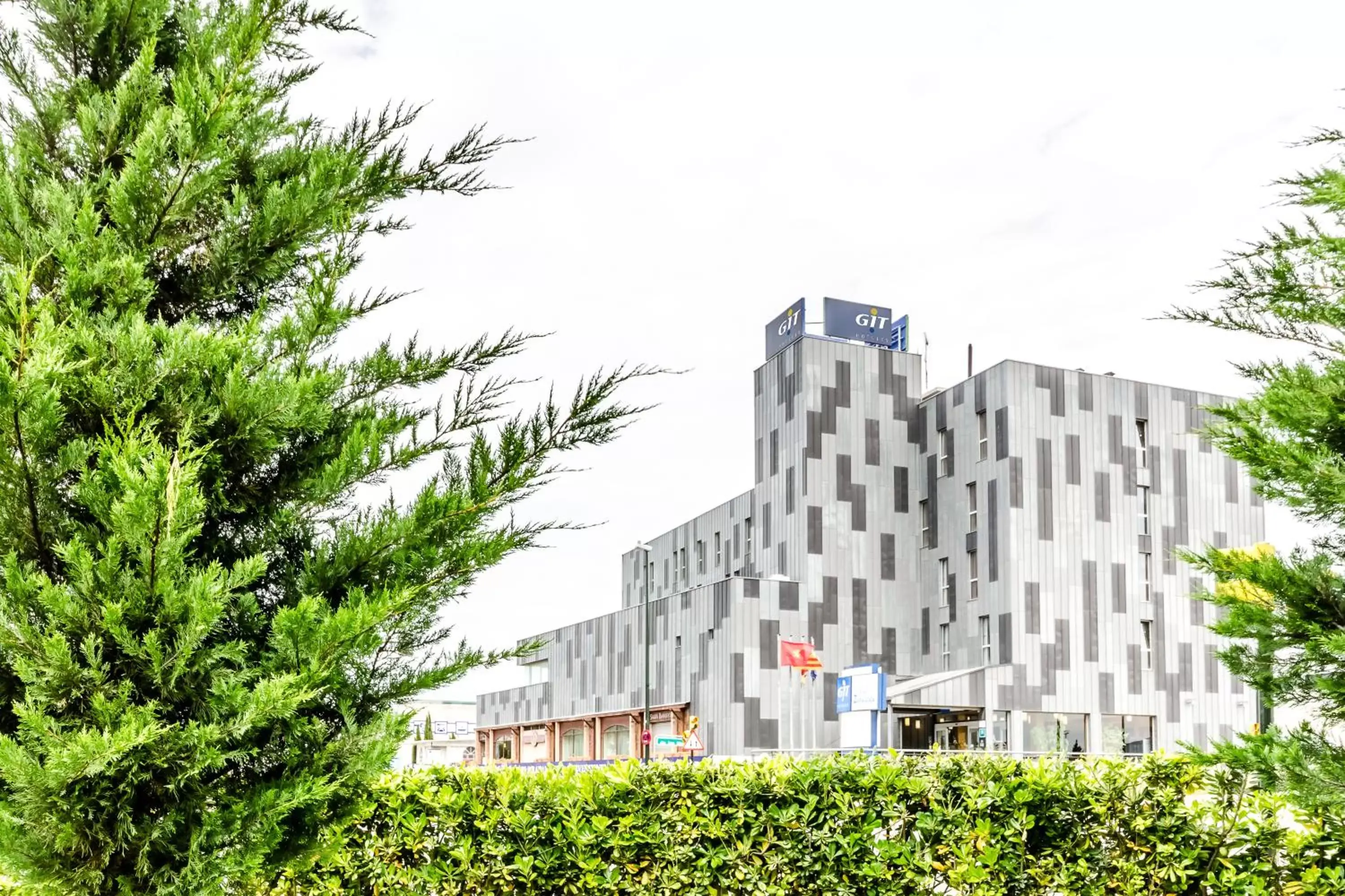 Property building in Hotel YIT Ciudad De Zaragoza Property building in Hotel YIT Ciudad De Zaragoza