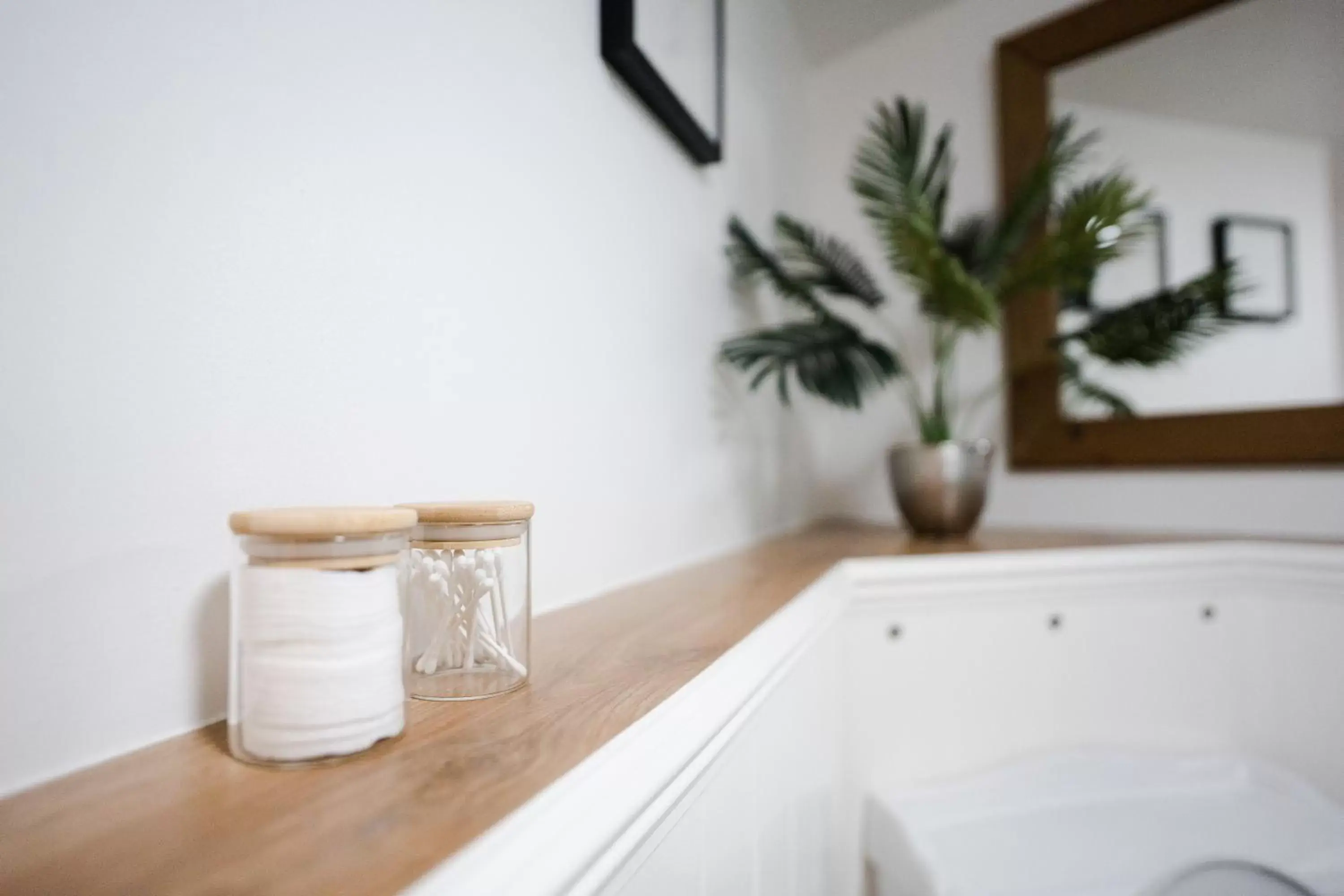 Bathroom in Hovell Hall Country Bed and Breakfast