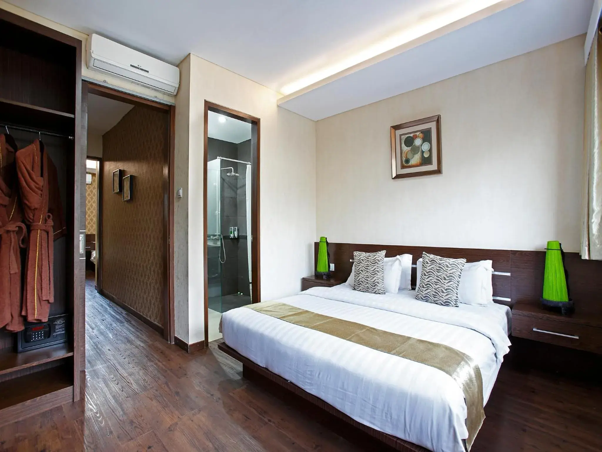 Bedroom, Bed in Devata Suite & Residence