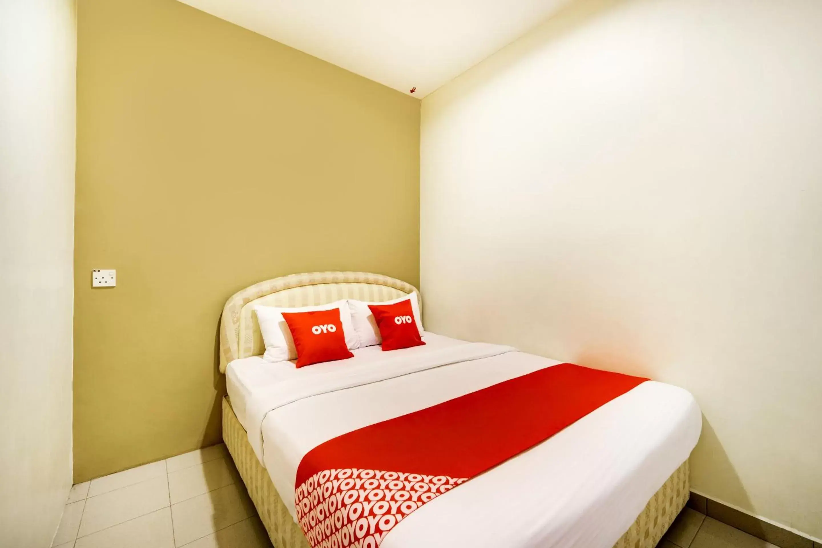 Bedroom, Bed in OYO 44053 El Zahra Moda Alor Setar