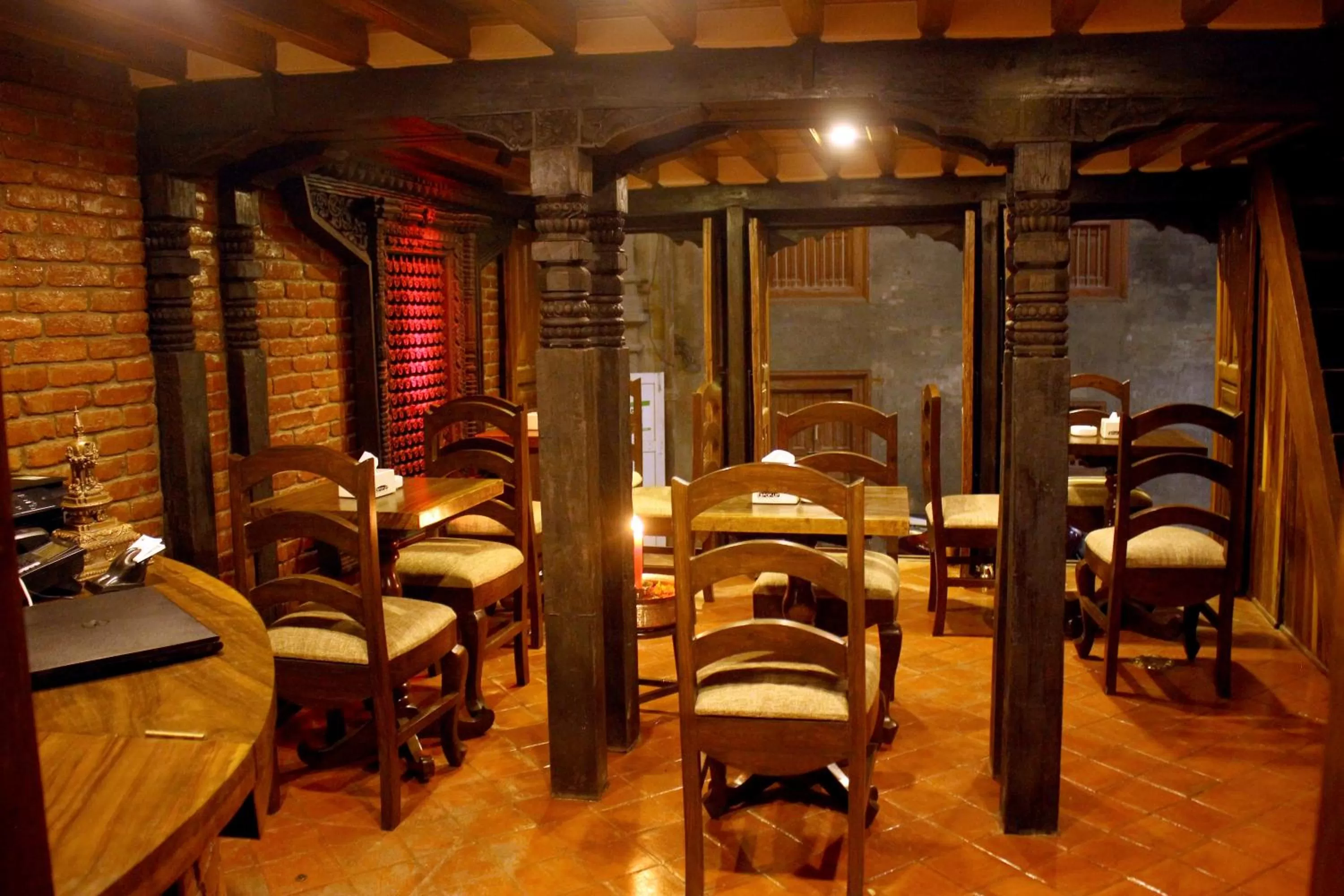 Facade/entrance in Temple House