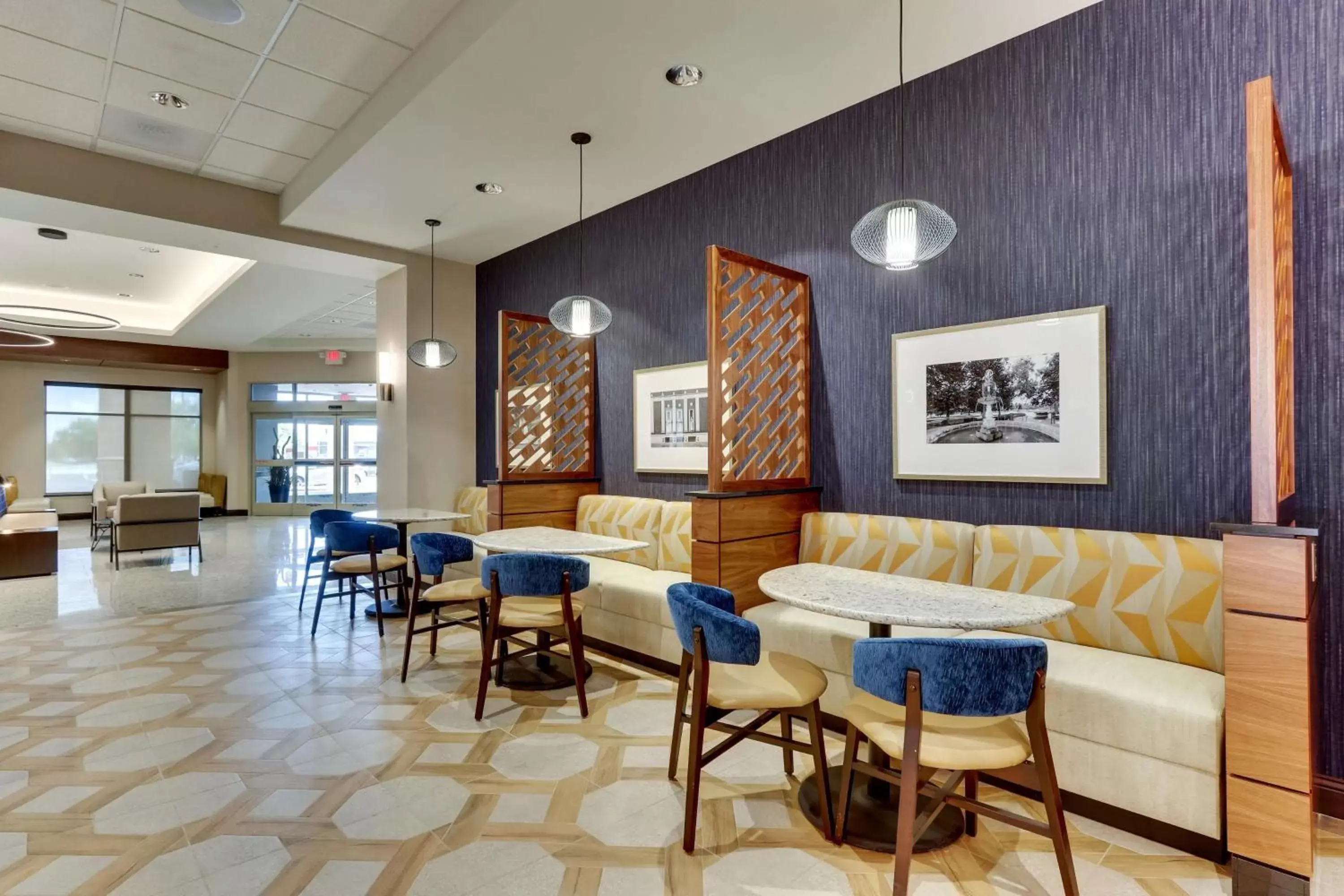 Lobby or reception, Restaurant/Places to Eat in Drury Inn & Suites Lafayette IN