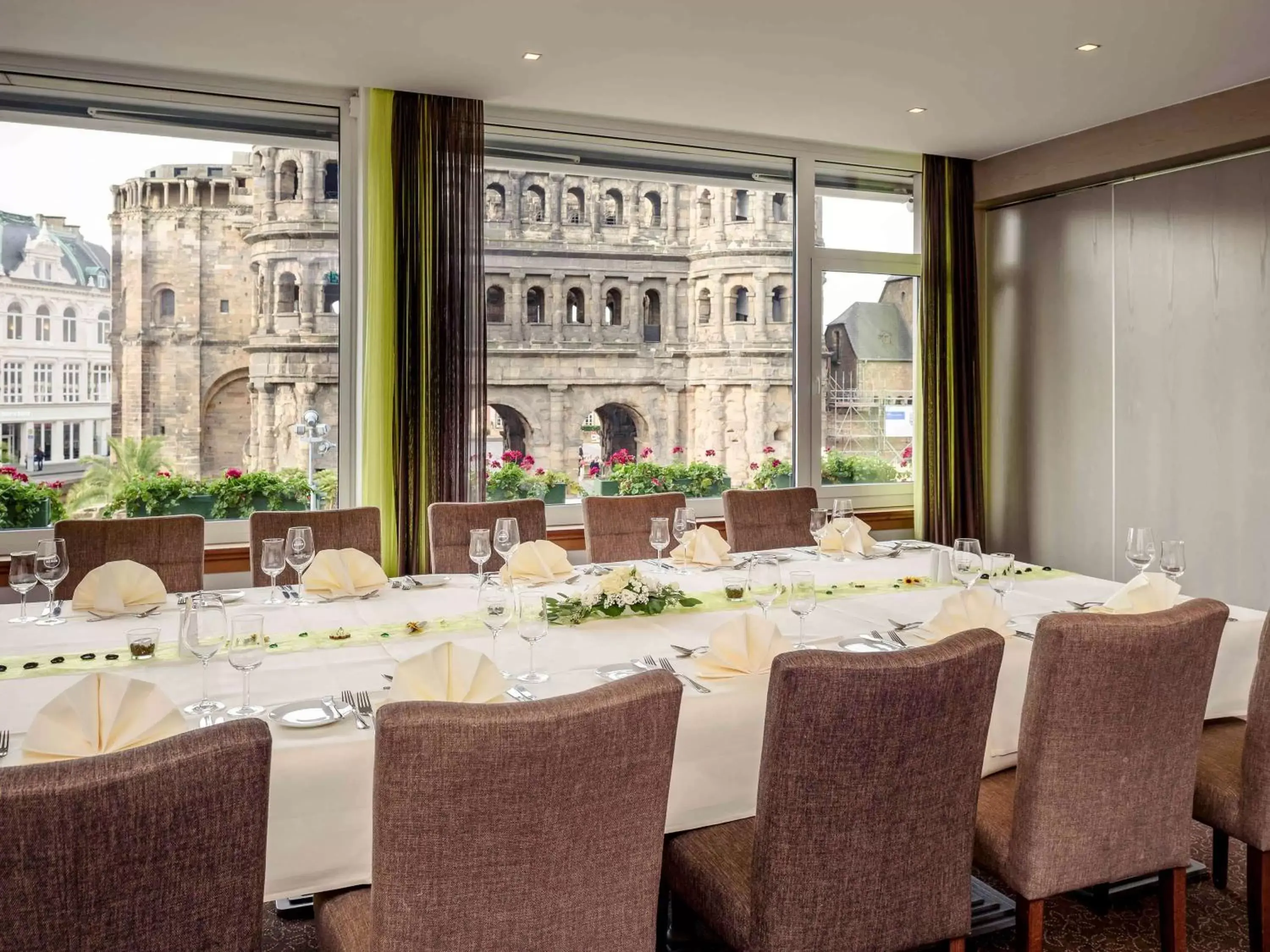 Restaurant/Places to Eat in Mercure Hotel Trier Porta Nigra