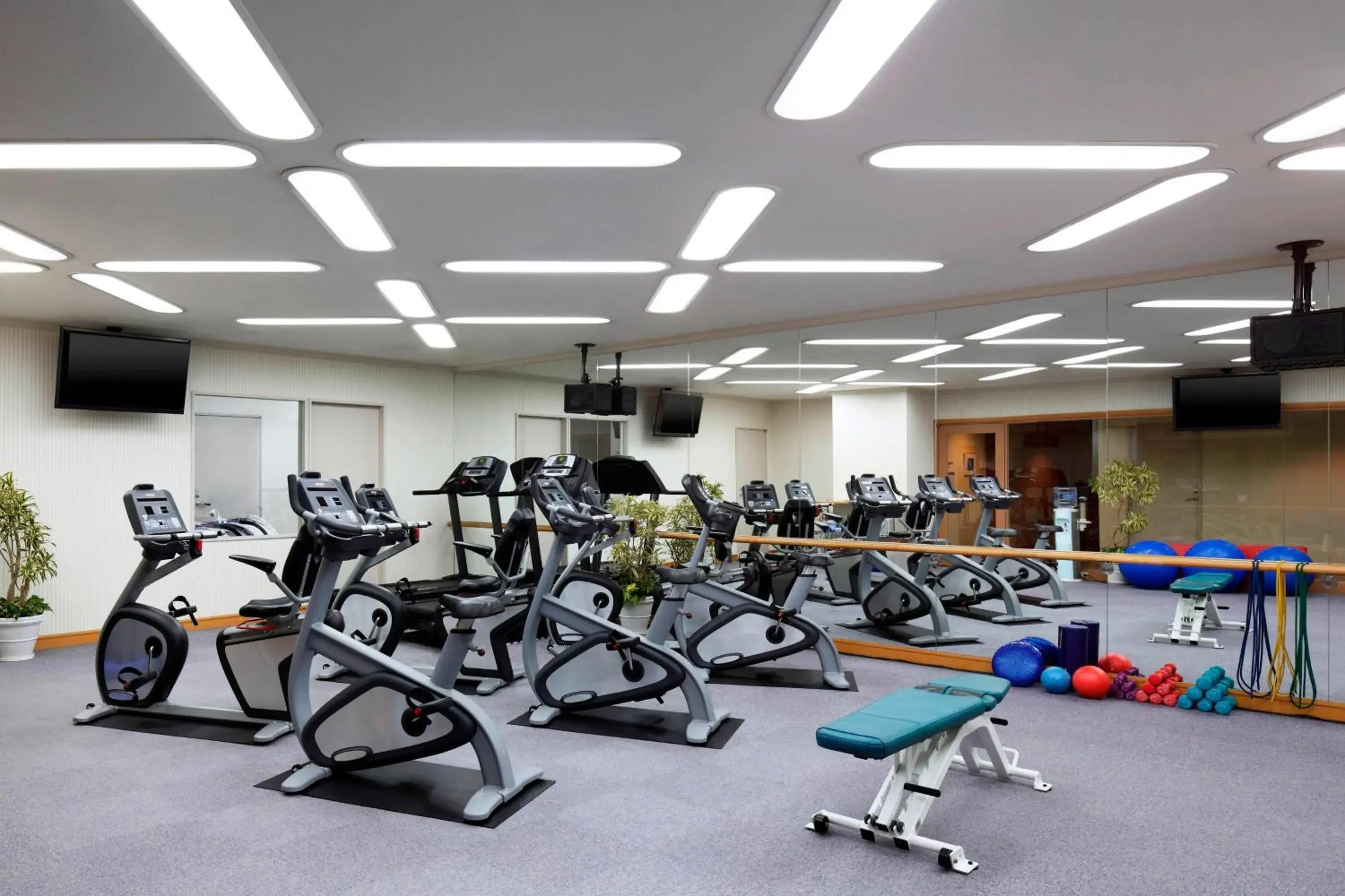 Fitness centre/facilities, Fitness Center/Facilities in Yokohama Bay Sheraton Hotel and Towers