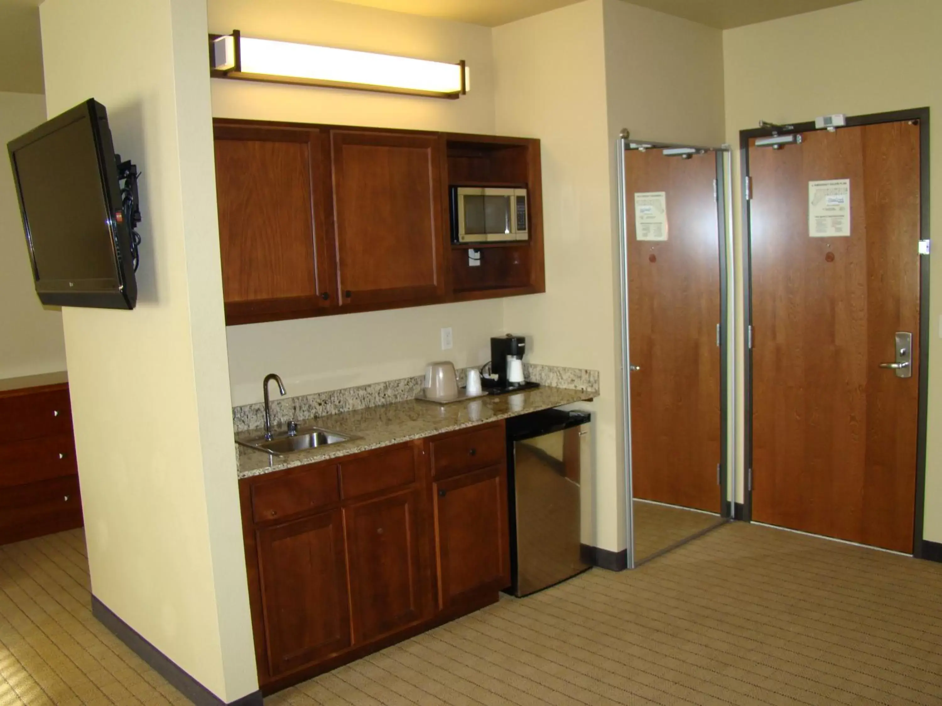 Kitchen/Kitchenette in StoneCreek Lodge