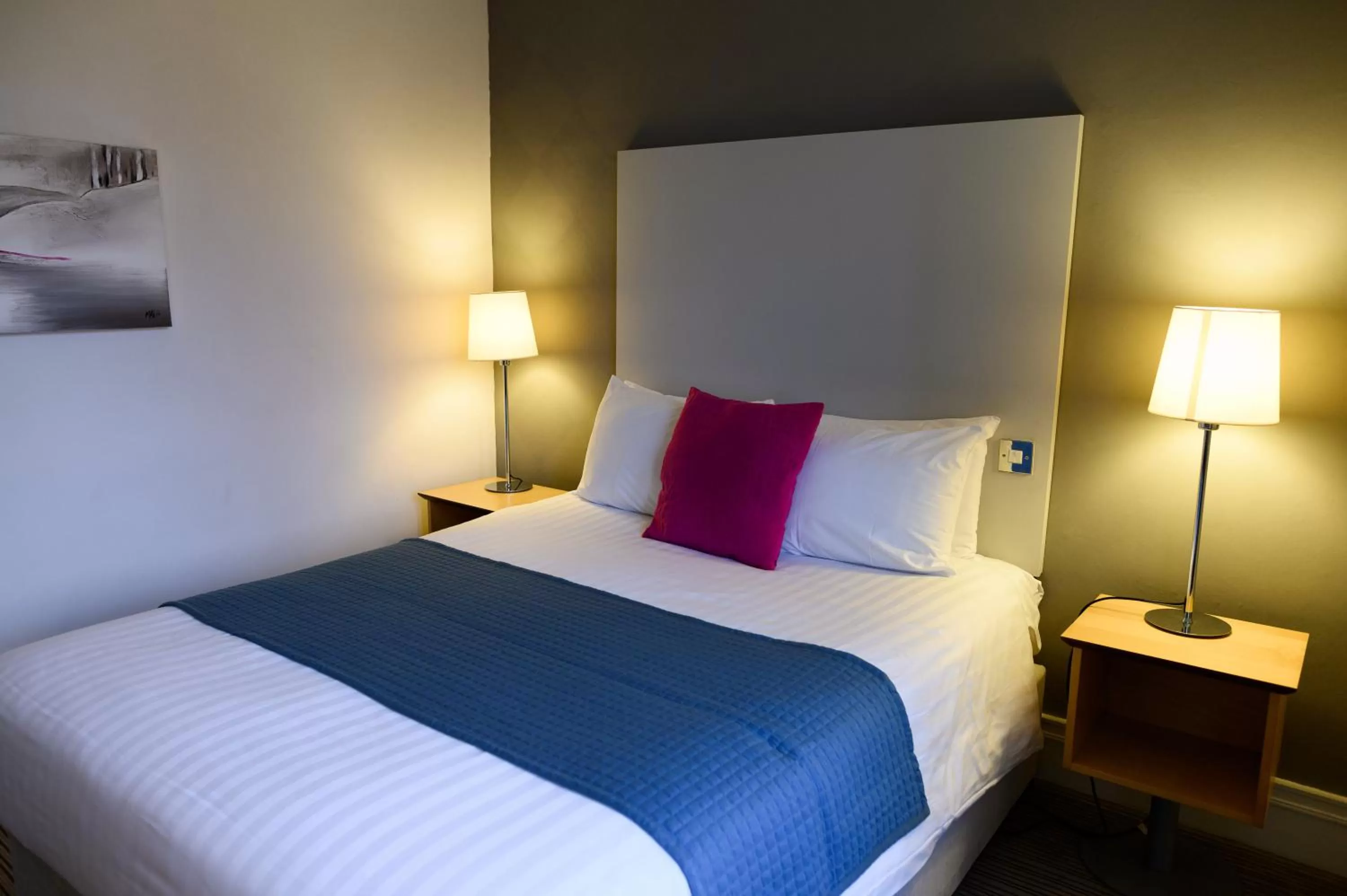 Bedroom, Bed in The Angel Hotel