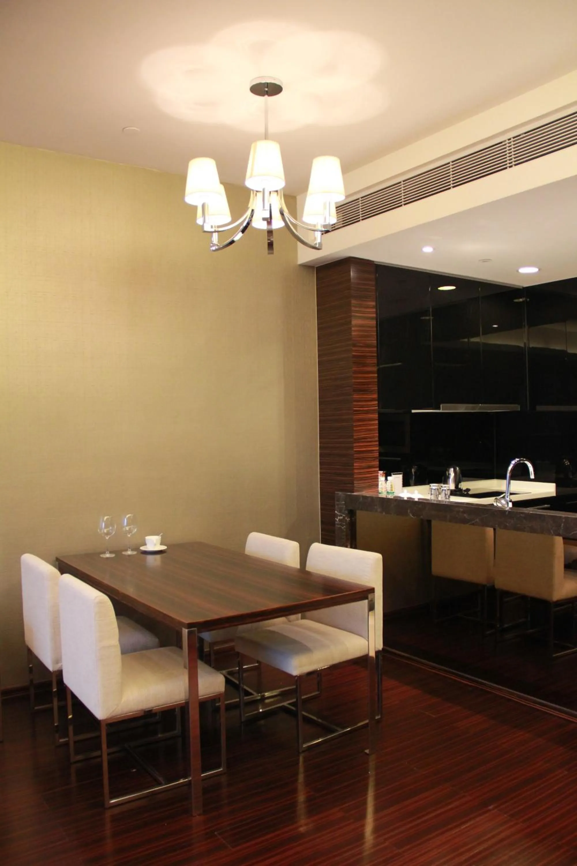 Dining area in Guangzhou Xing Yi International Apartment - Poly World Branch