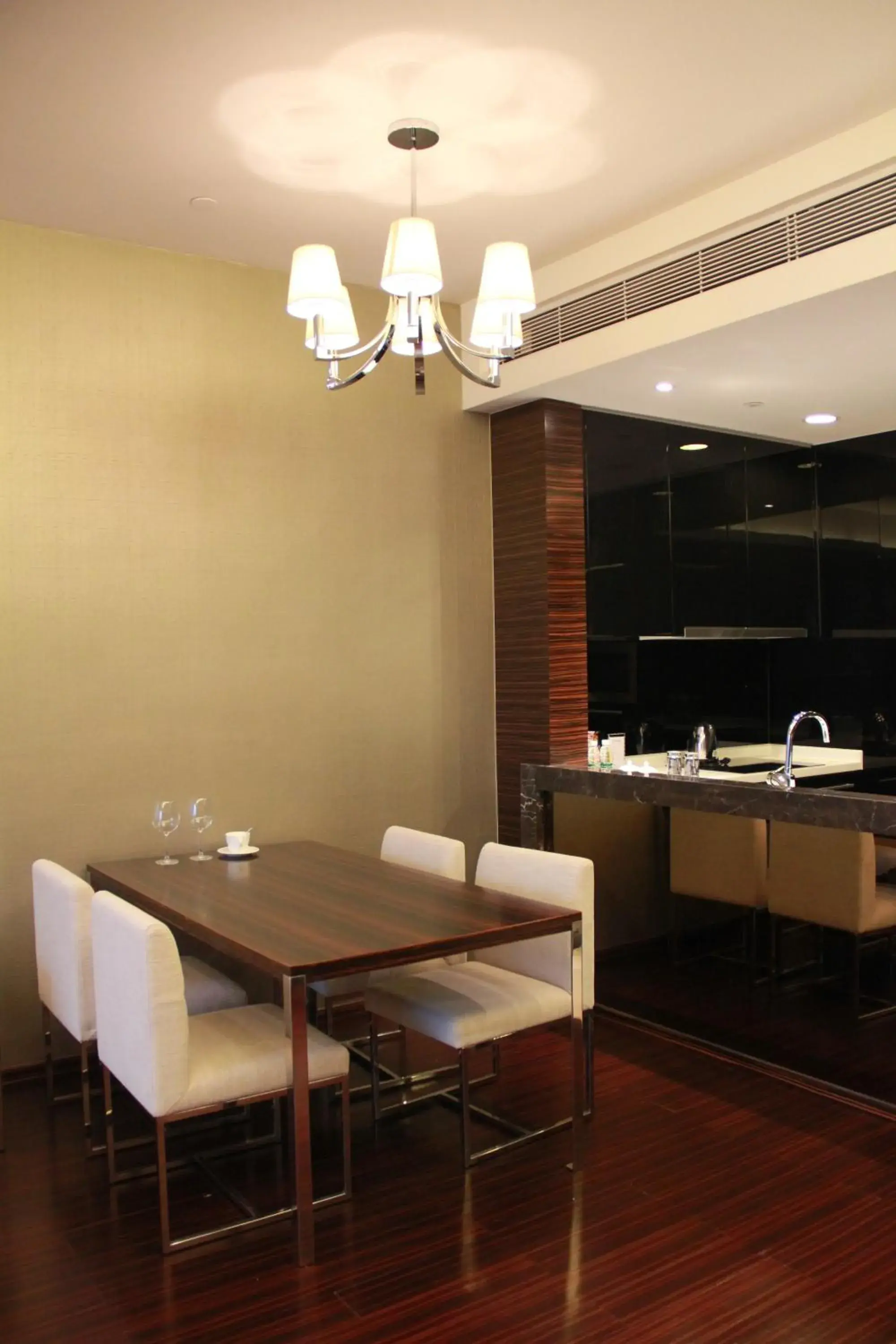 Dining Area in Guangzhou Xing Yi International Apartment - Poly World Branch
