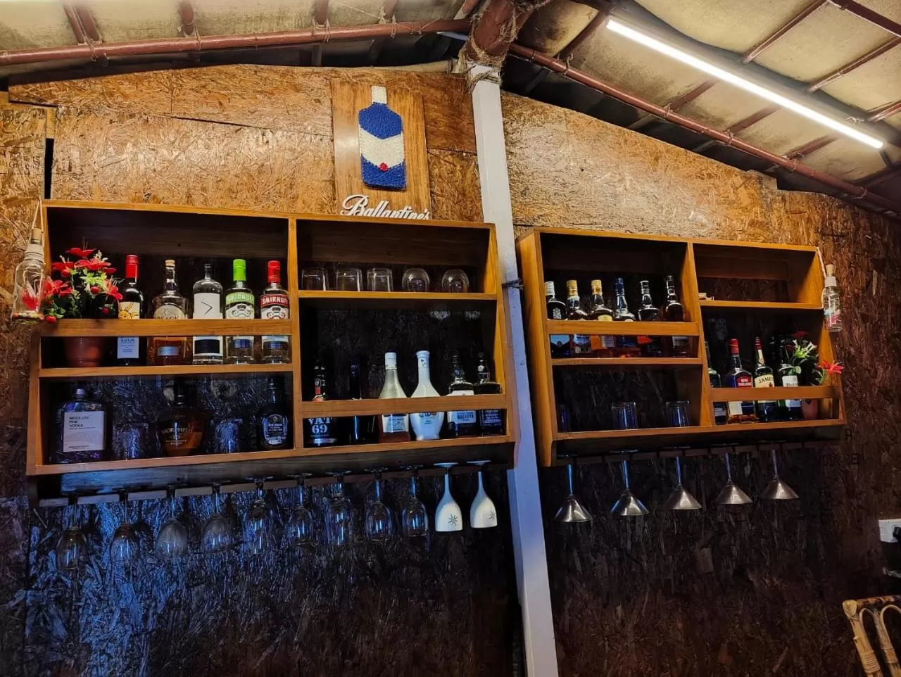 Lounge or bar in Happy Shack Beach And Wooden Huts