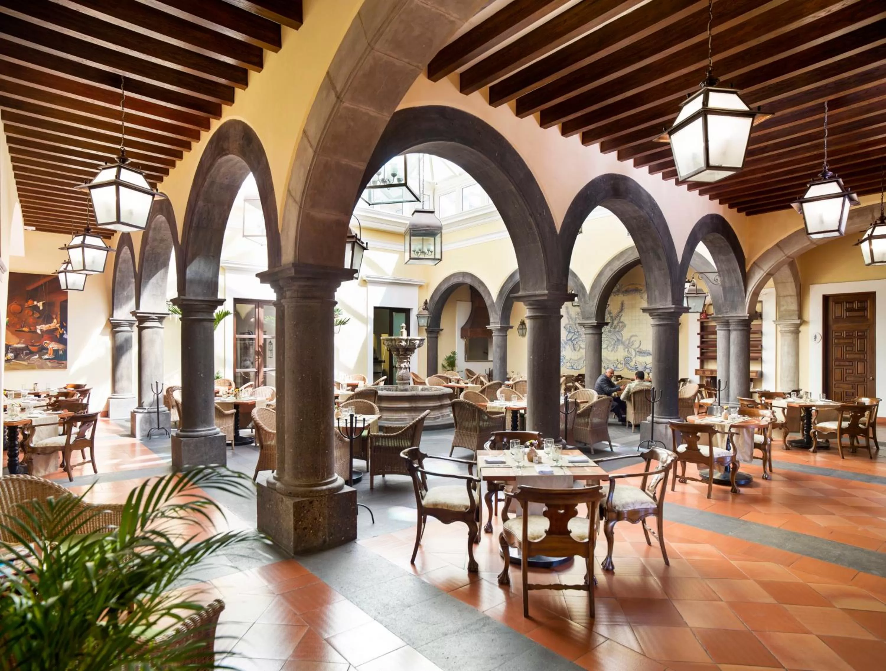 Restaurant/places to eat in Hotel Solar de las Animas