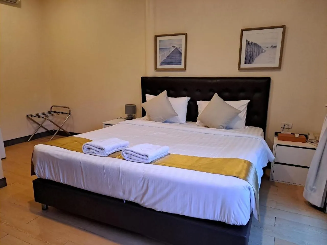 Bed in PM Lake Mabprachan Pattaya