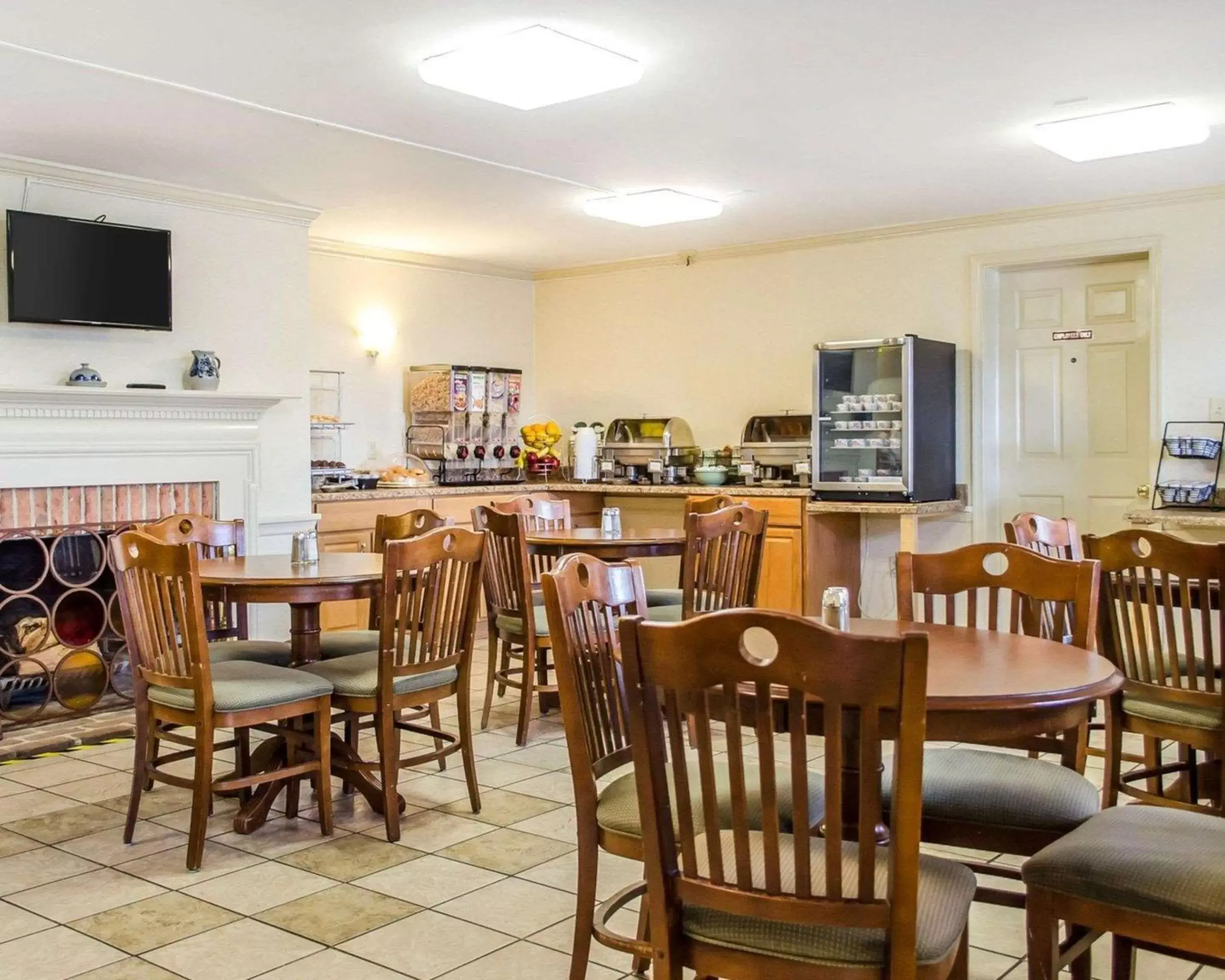 Restaurant/places to eat in Clarion Inn Strasburg - Lancaster Restaurant/places to eat in Clarion Inn Strasburg - Lancaster