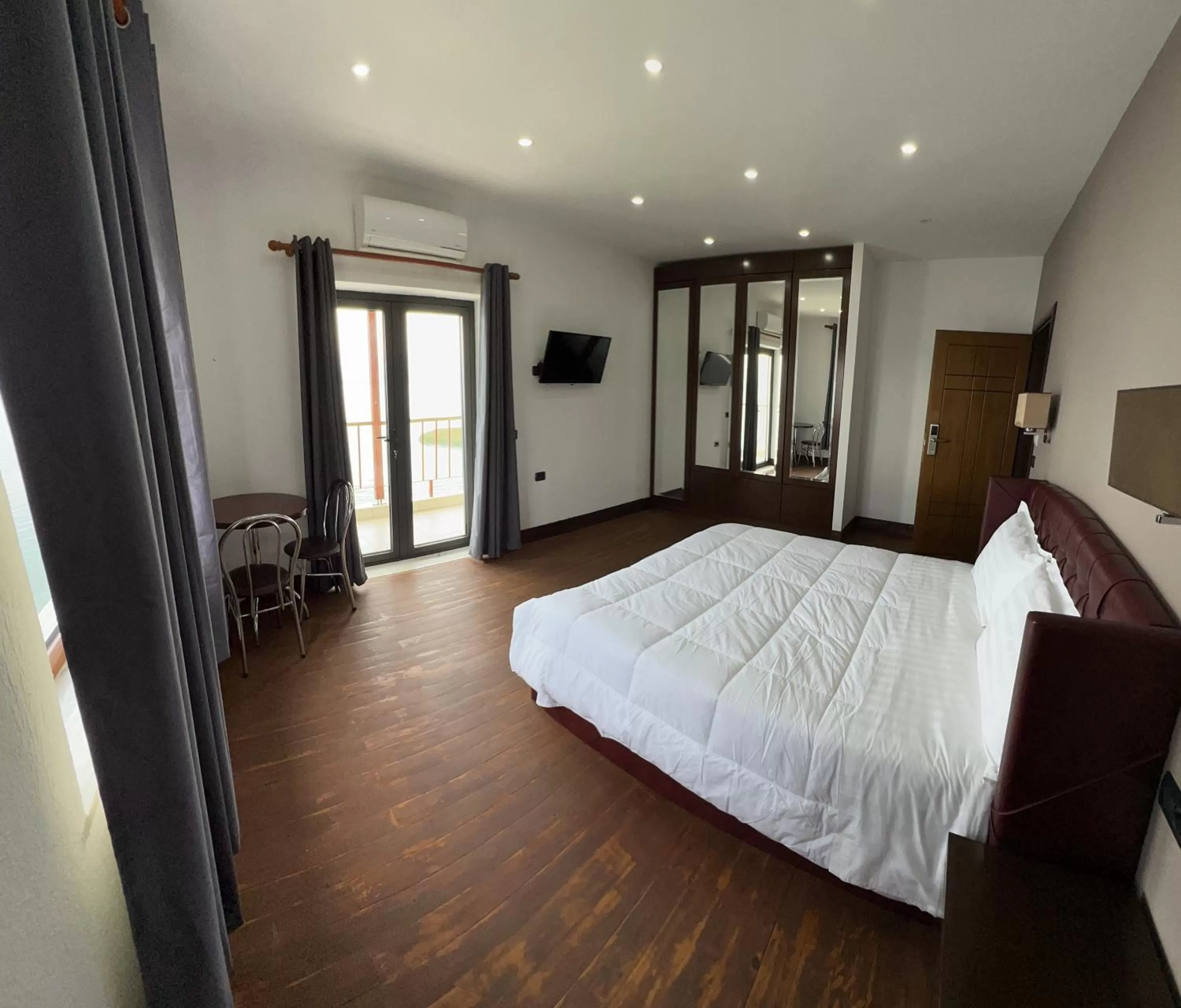 Bed in Hotel Victoria