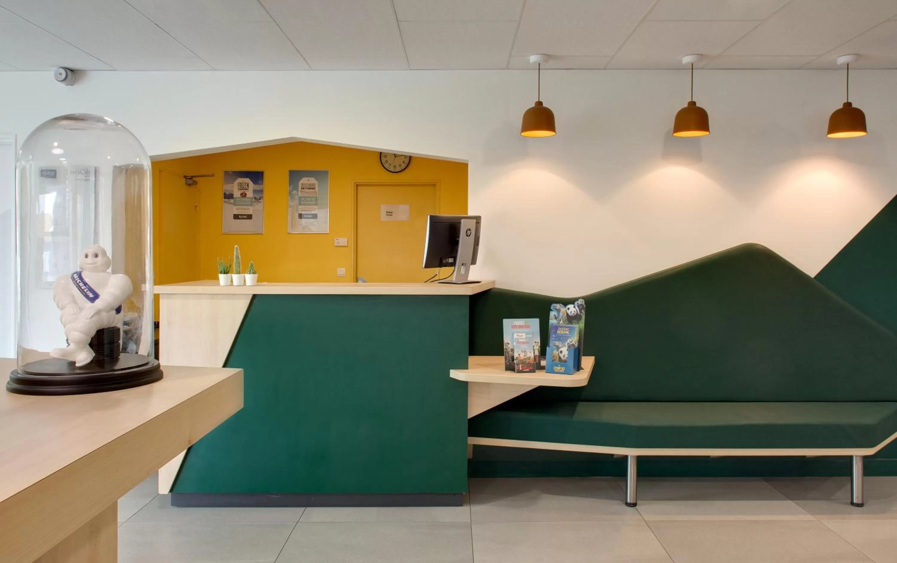 Property building in Kyriad Clermont-Ferrand-Sud - La Pardieu