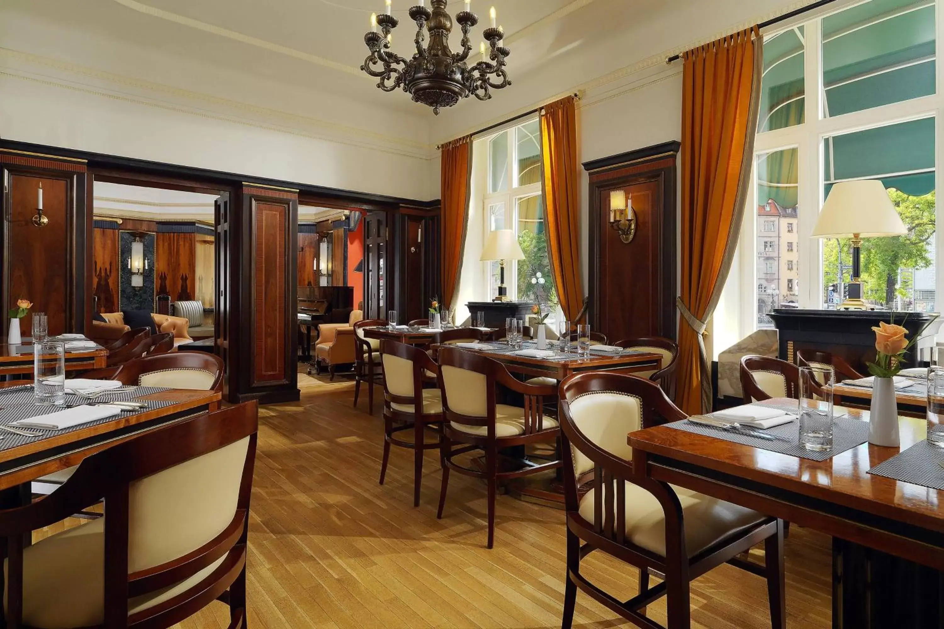 Restaurant/Places to Eat in Le Méridien Grand Hotel Nürnberg