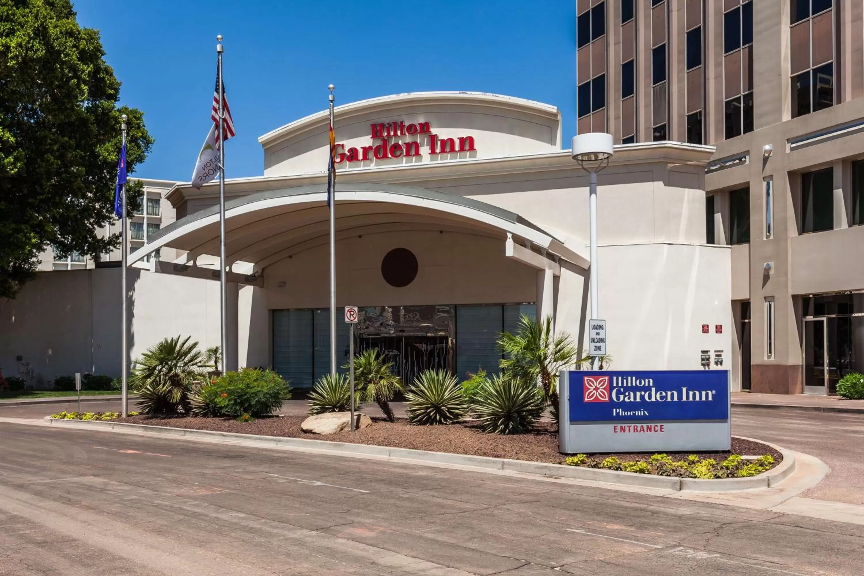 Property building in Hilton Garden Inn Phoenix Midtown