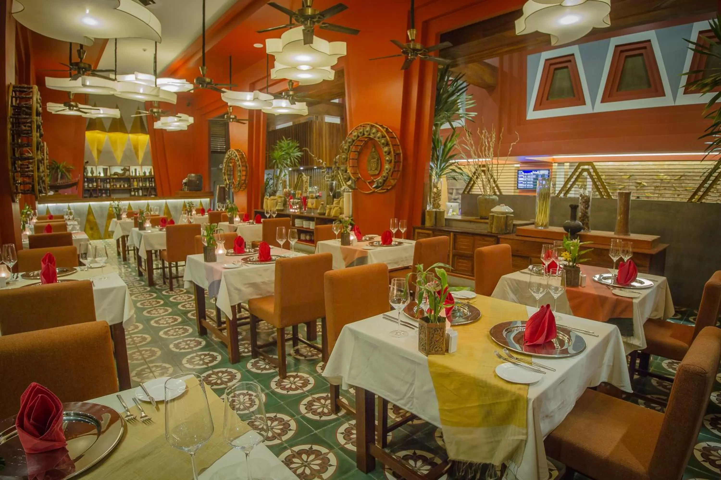 Restaurant/places to eat in Golden Temple Residence