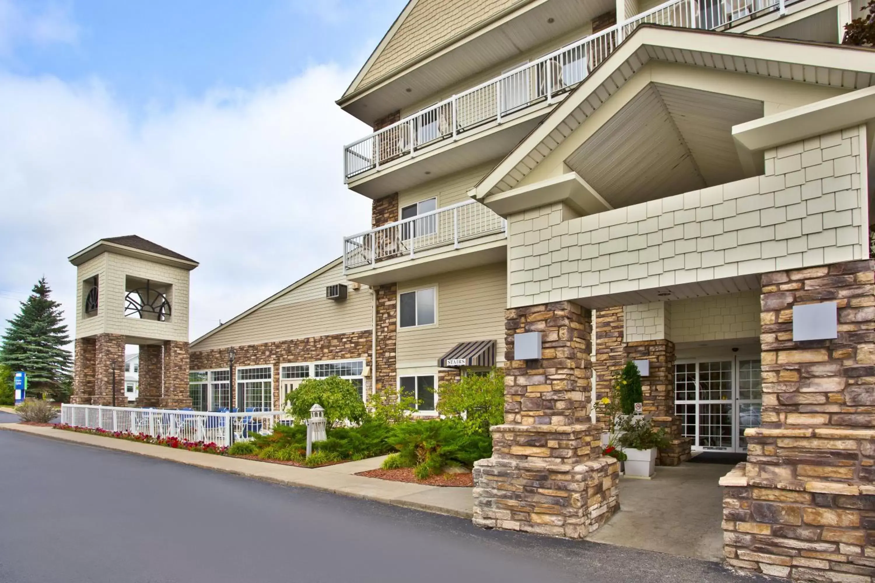 Property Building in Holiday Inn Express Mackinaw City, an IHG Hotel