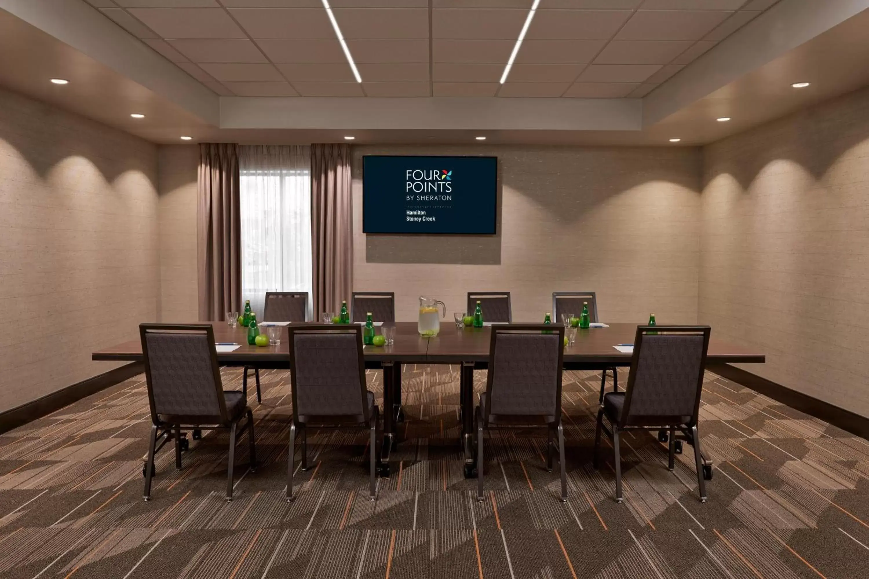 Meeting/conference room in Four Points by Sheraton Hamilton - Stoney Creek
