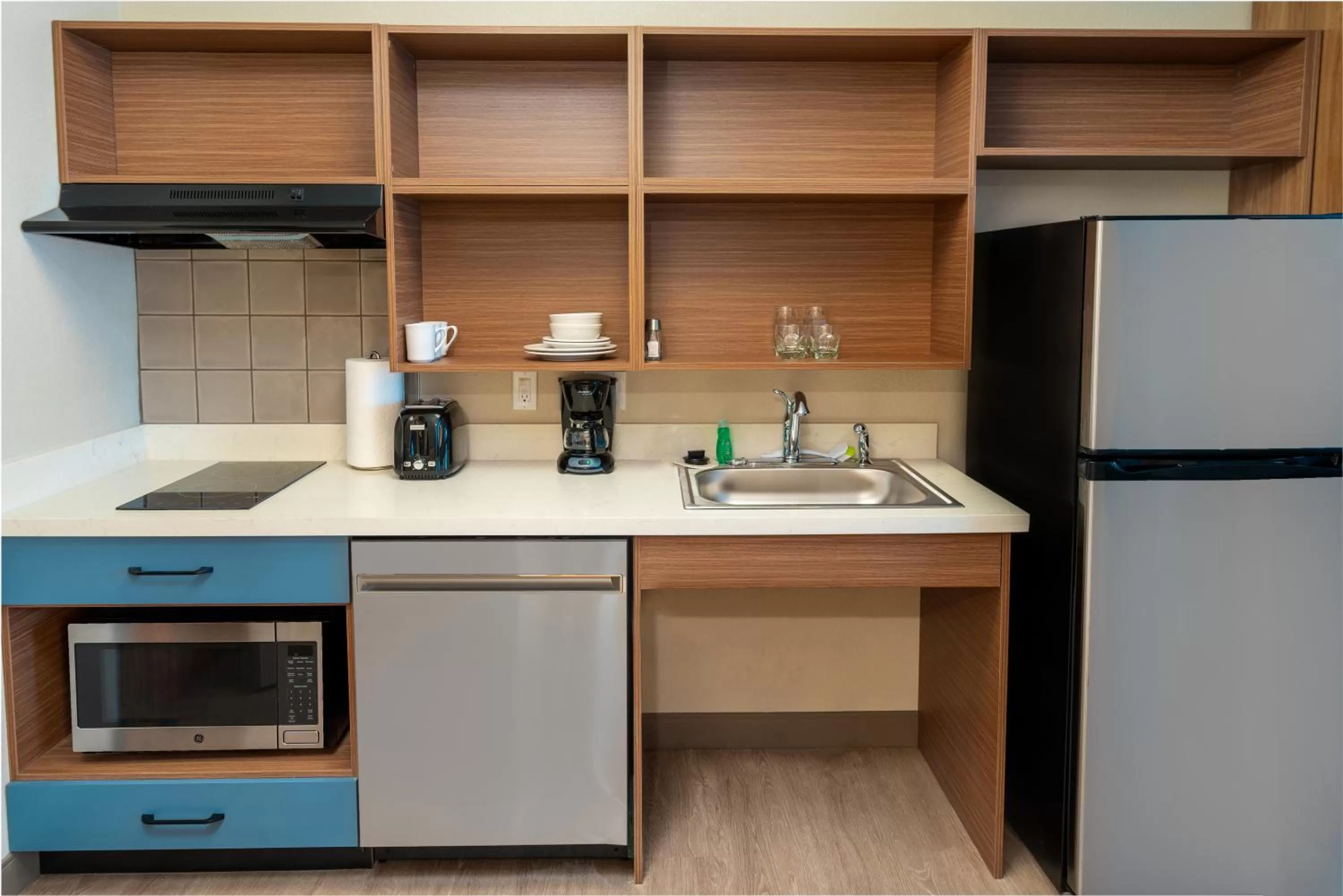 Kitchen or kitchenette in Candlewood Suites - Las Vegas - E Tropicana by IHG