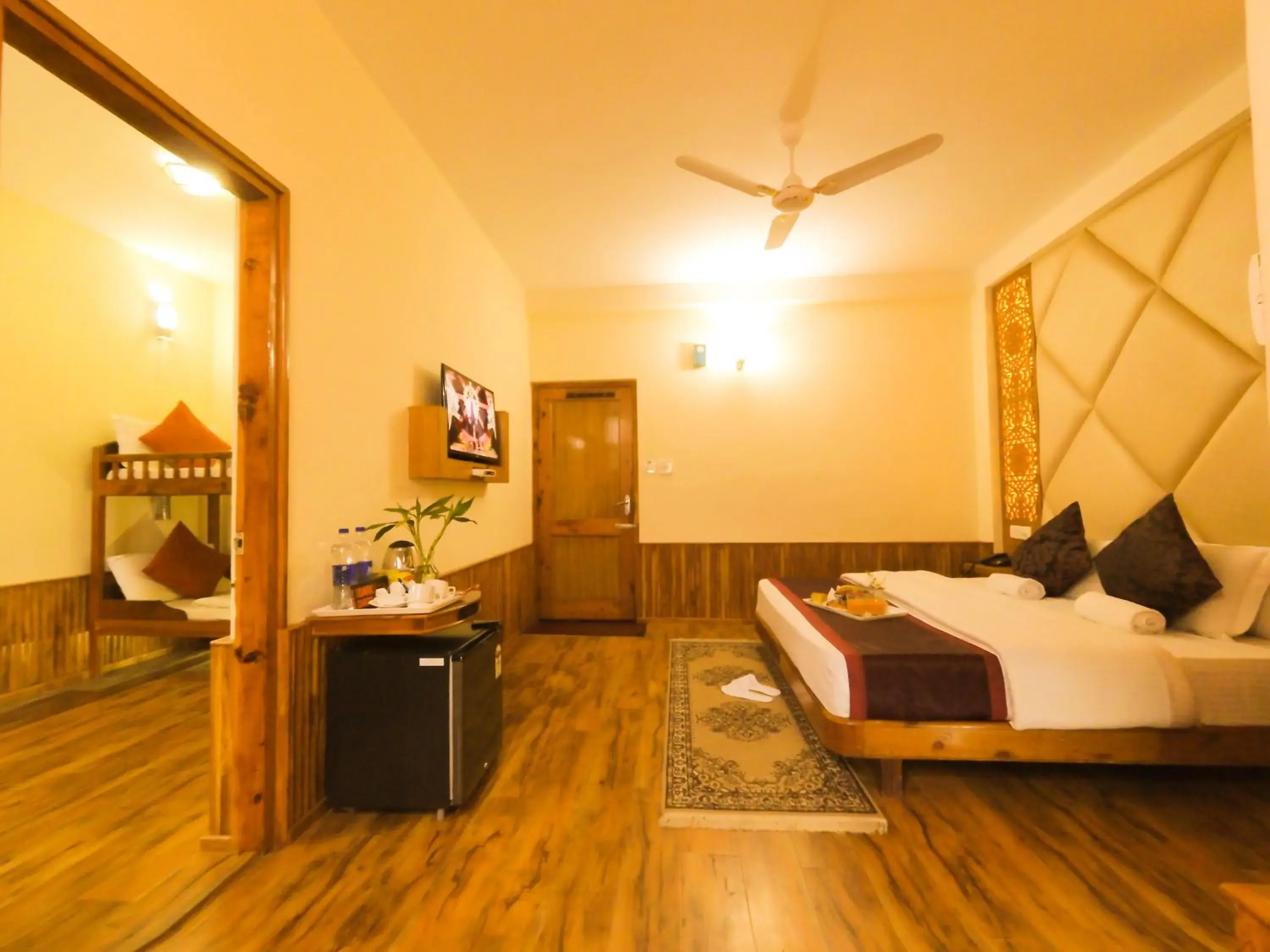 Toilet, Bed in Hotel Mountain Top Toilet, Bed in Hotel Mountain Top