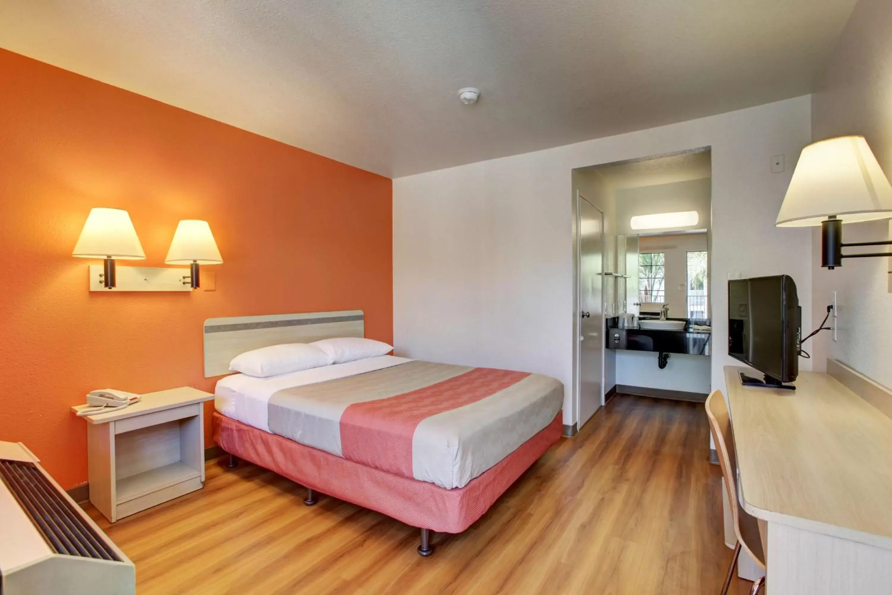 Queen Room in Motel 6-Bellflower, CA - Los Angeles