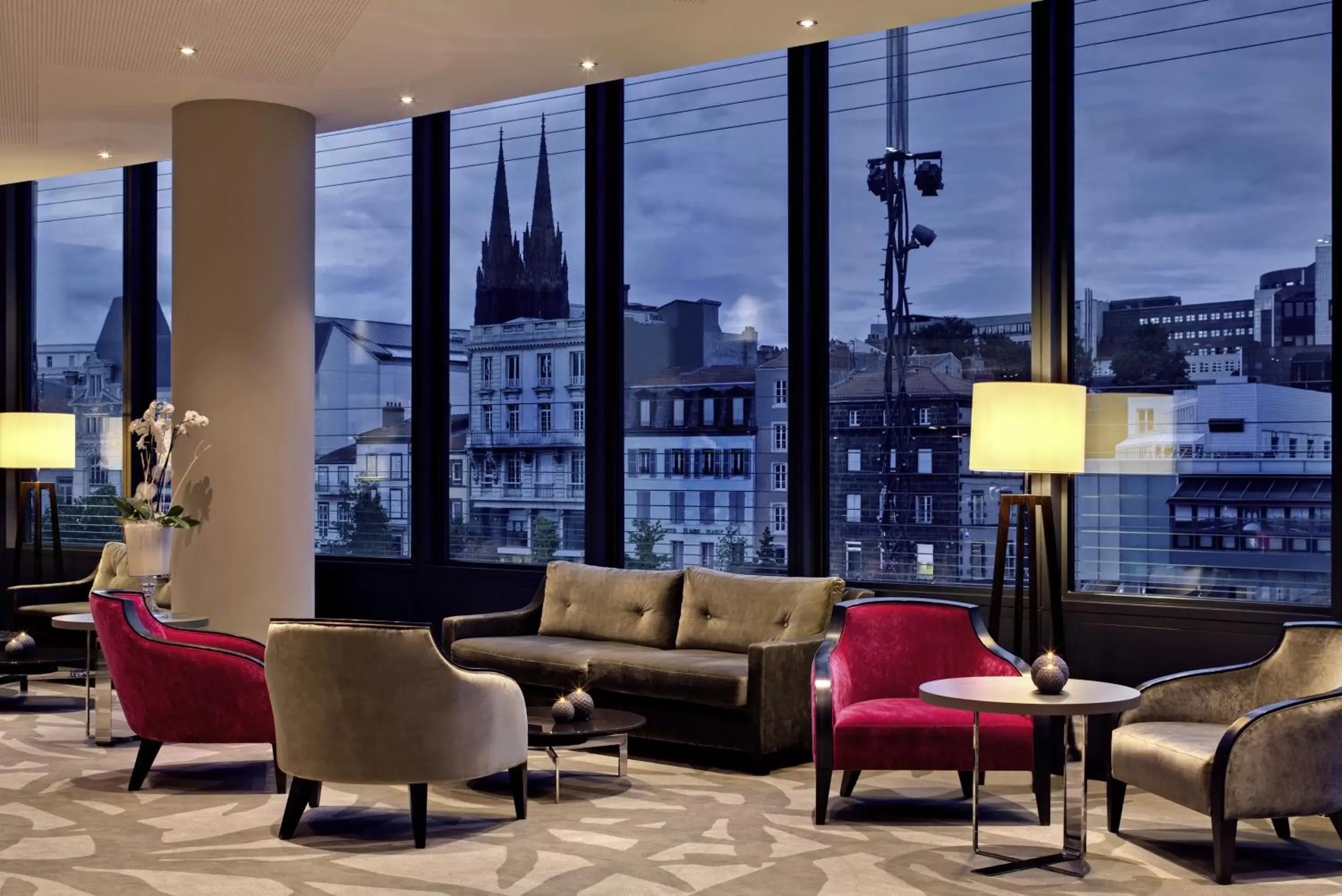 Lounge or bar in Mercure Clermont Ferrand centre Jaude