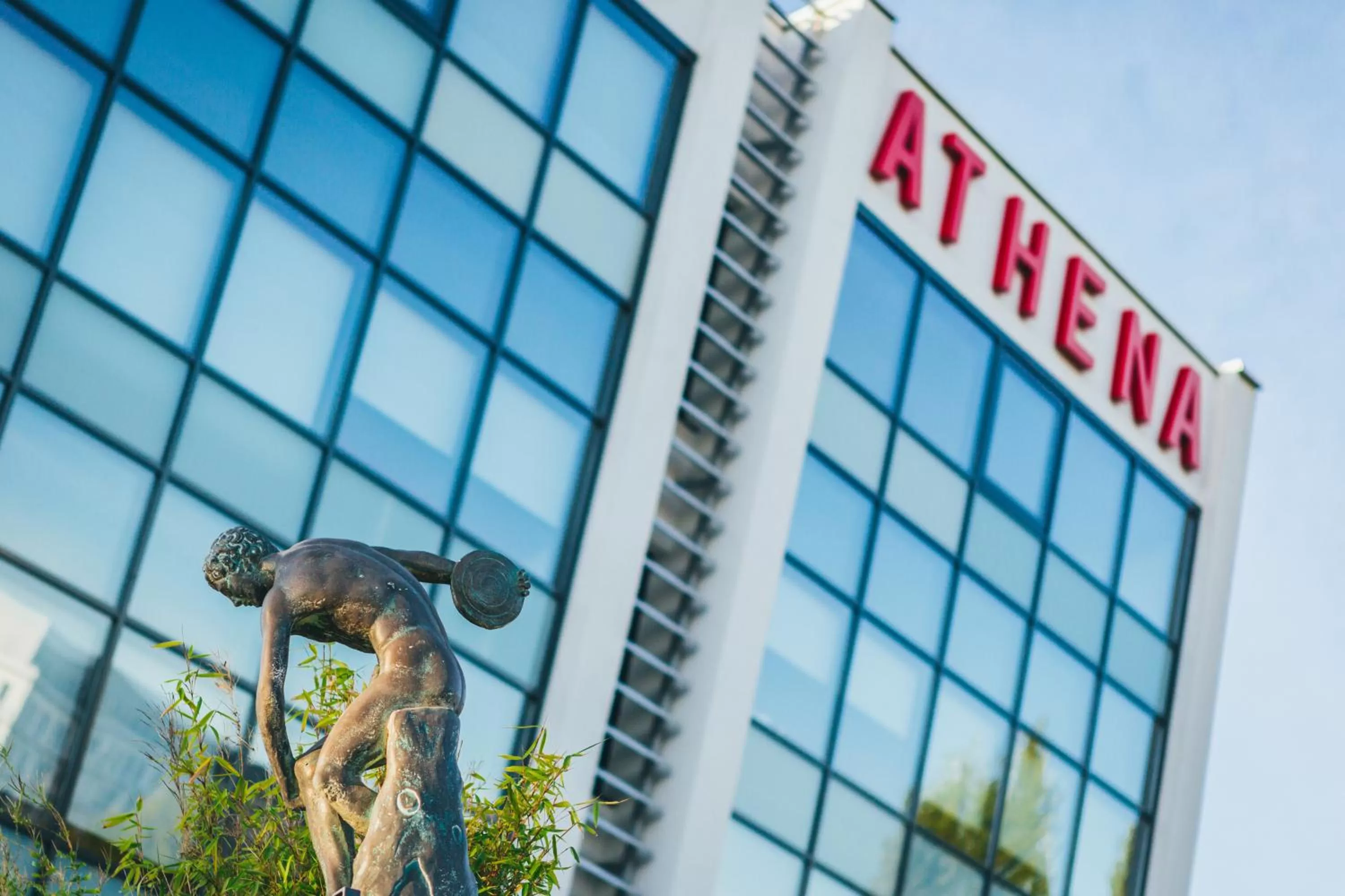 Facade/entrance in Hôtel Restaurant Athena Spa