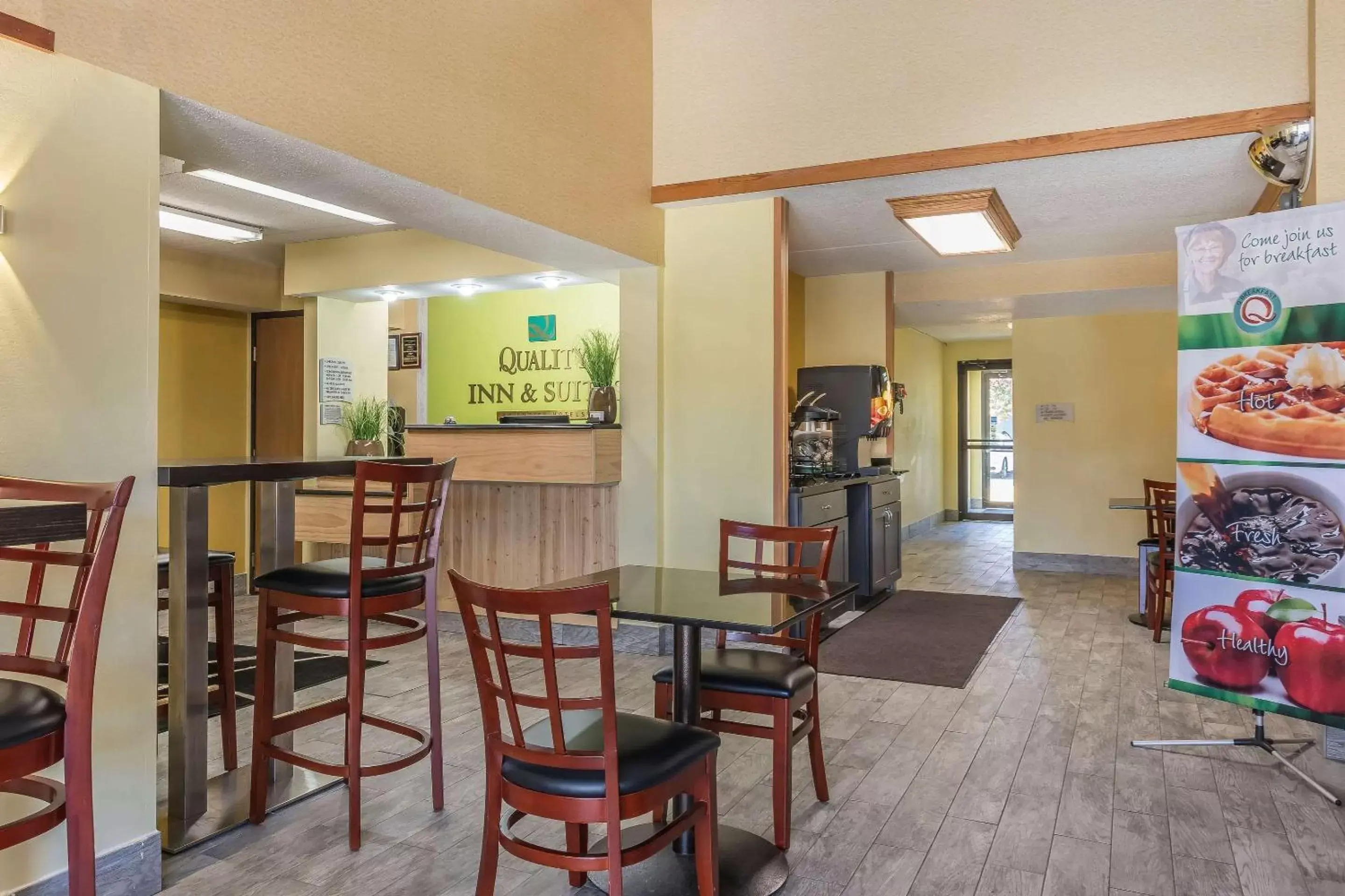 Lobby or reception in Quality Inn & Suites Harmarville