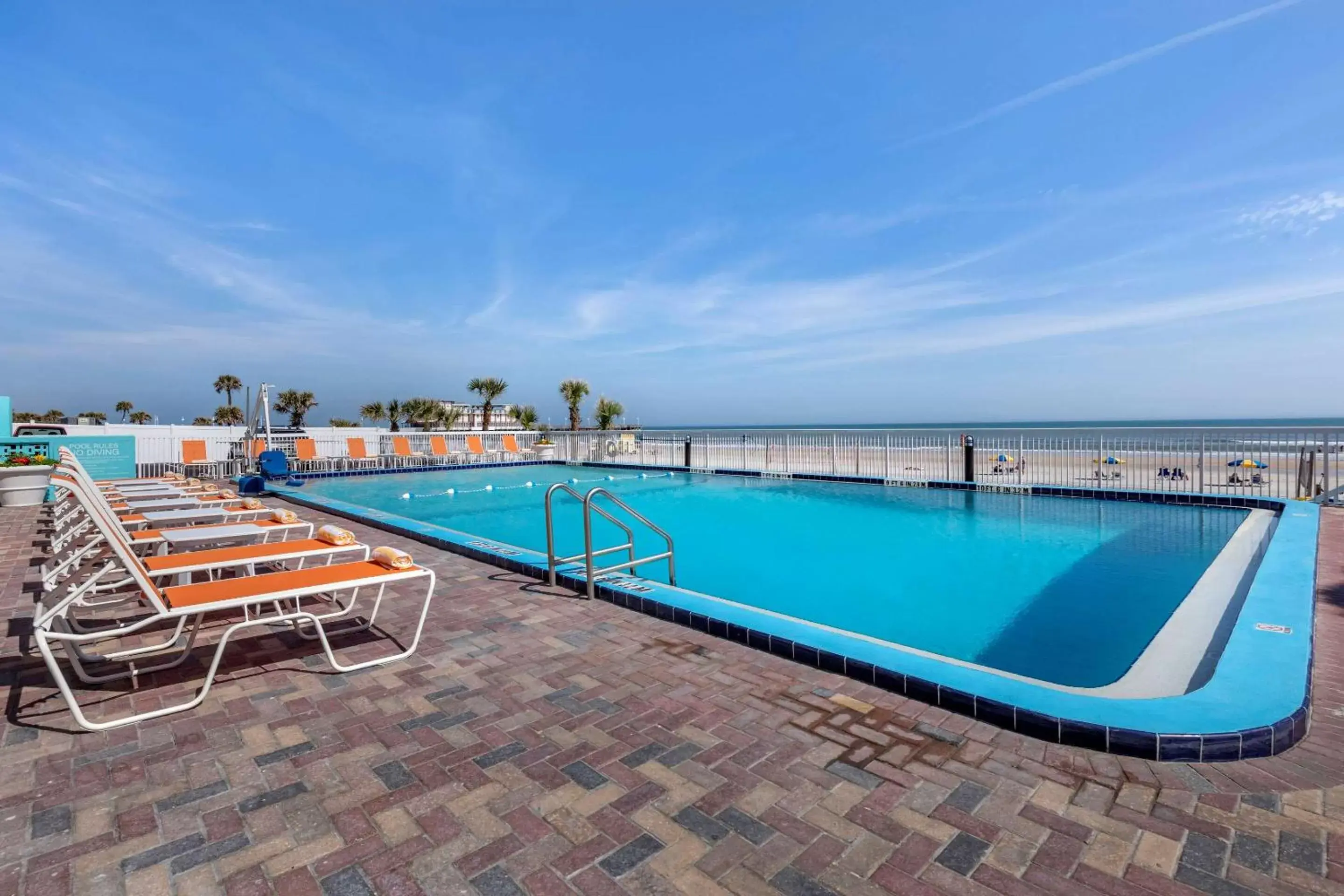 On site, Swimming Pool in Comfort Inn & Suites Daytona Beach Oceanfront